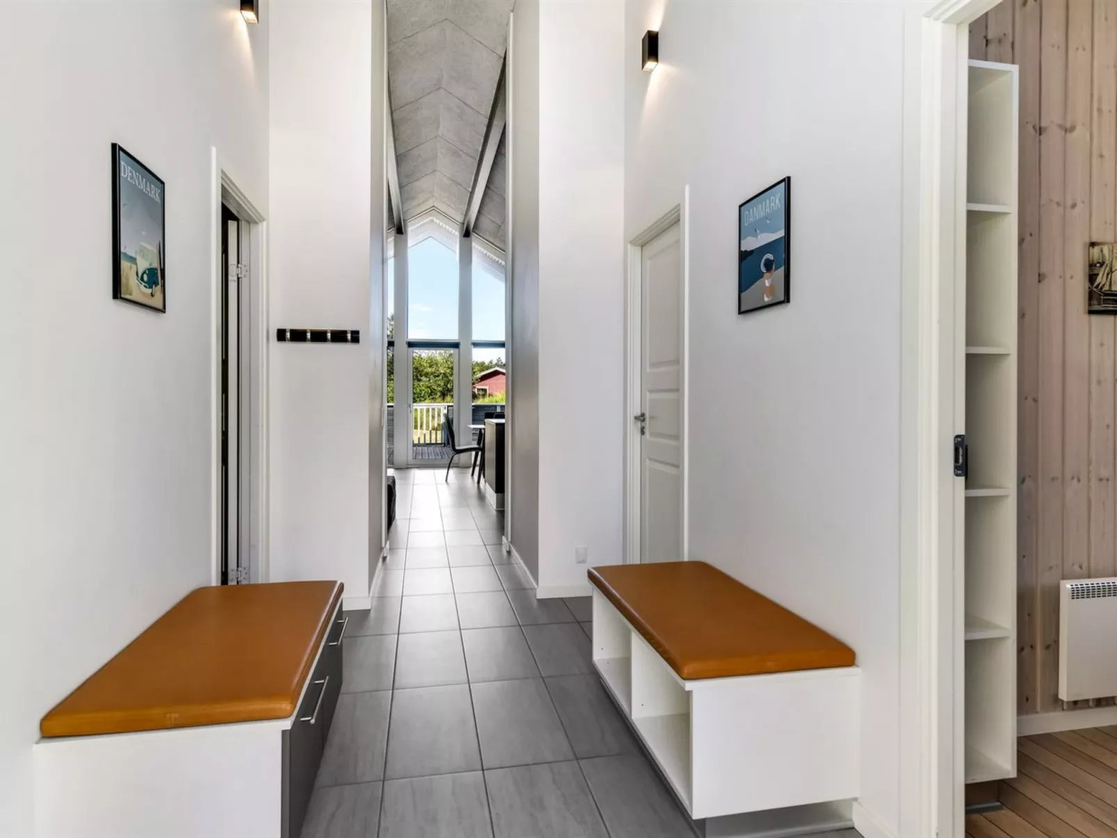 "Gundrath" - 1.4km from the sea-Inside