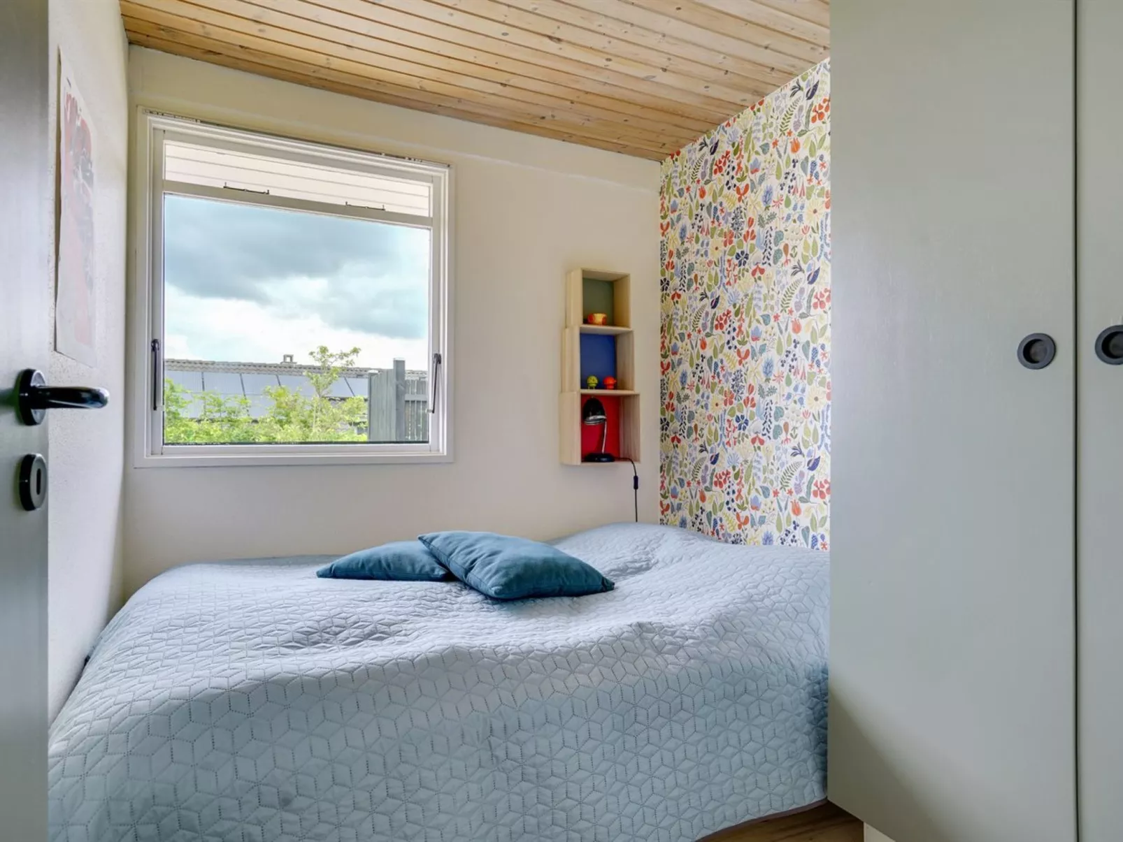 "Stiane" - 100m to the fjord-Inside