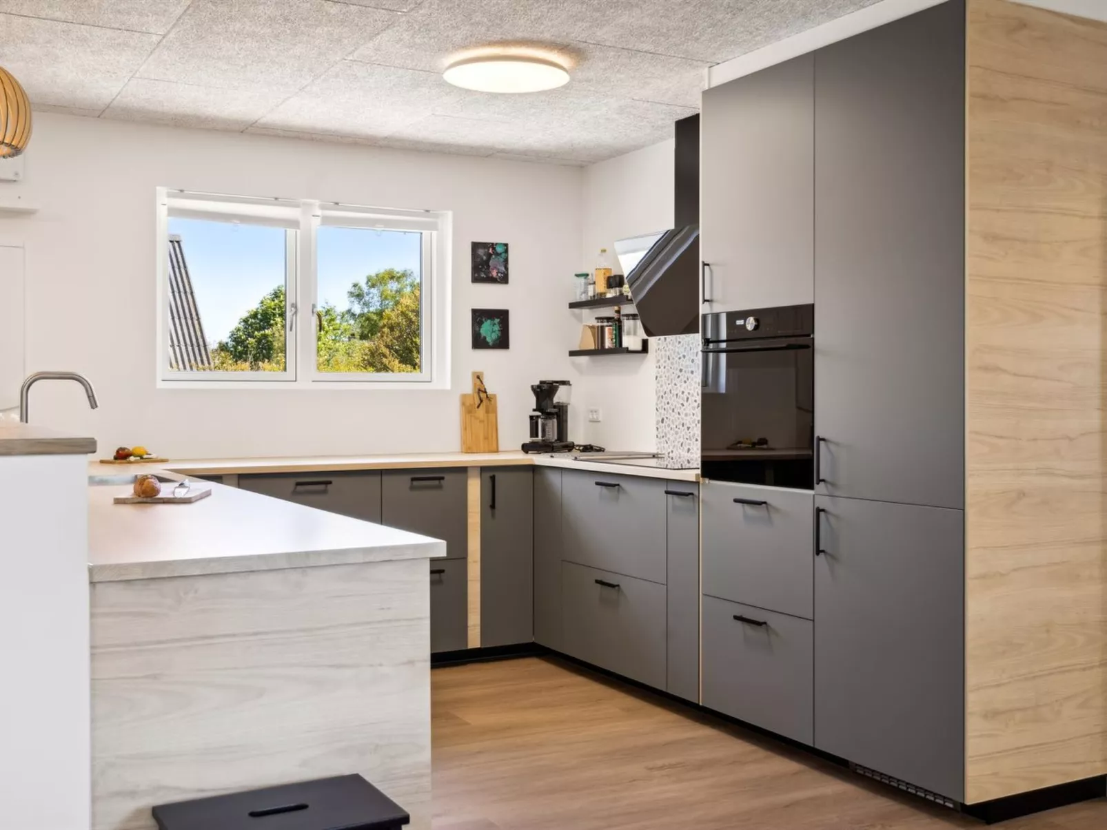 "Eunice" - 850m from the sea-Inside