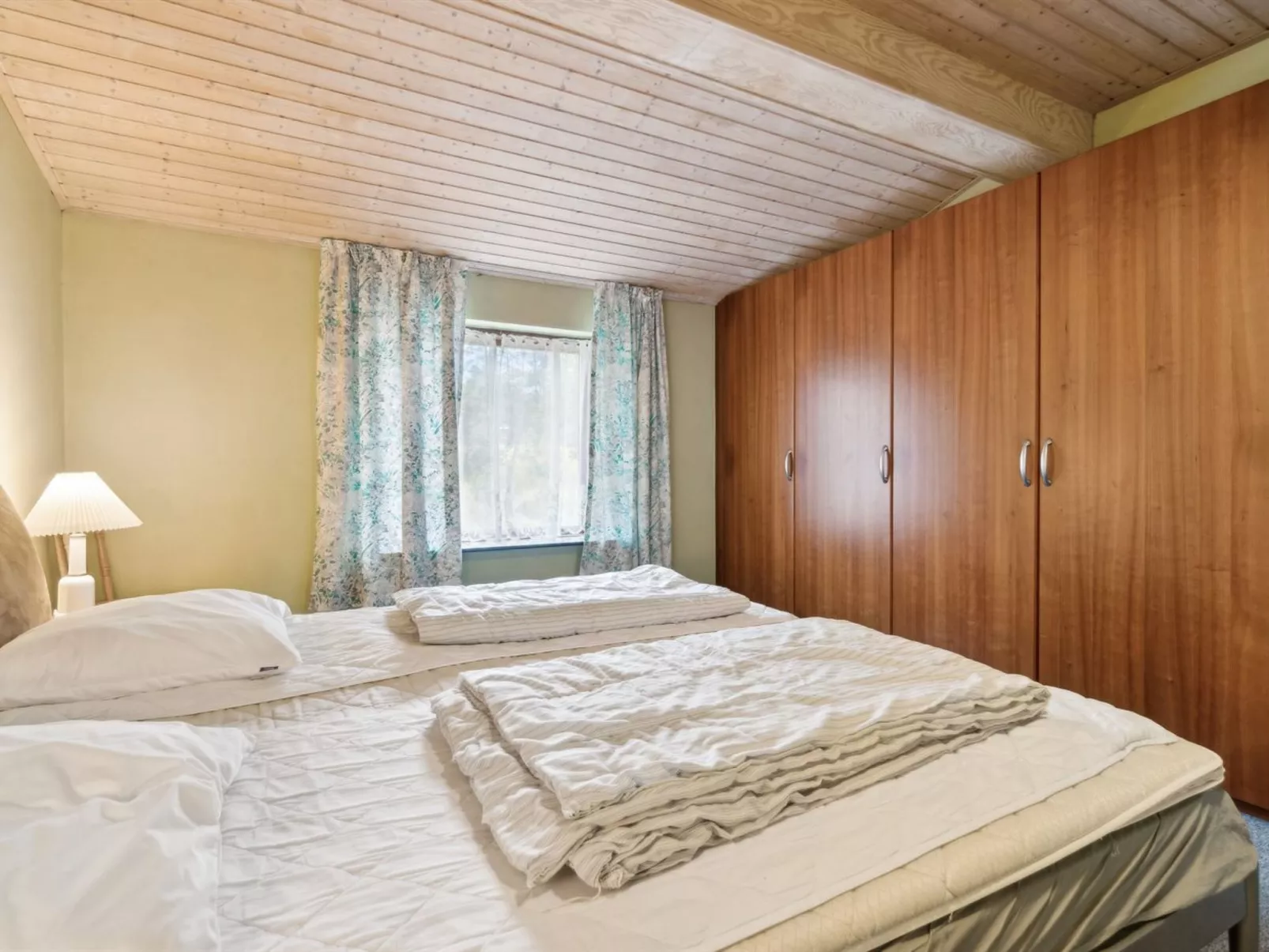 "Awa" - 800m from the sea-Inside