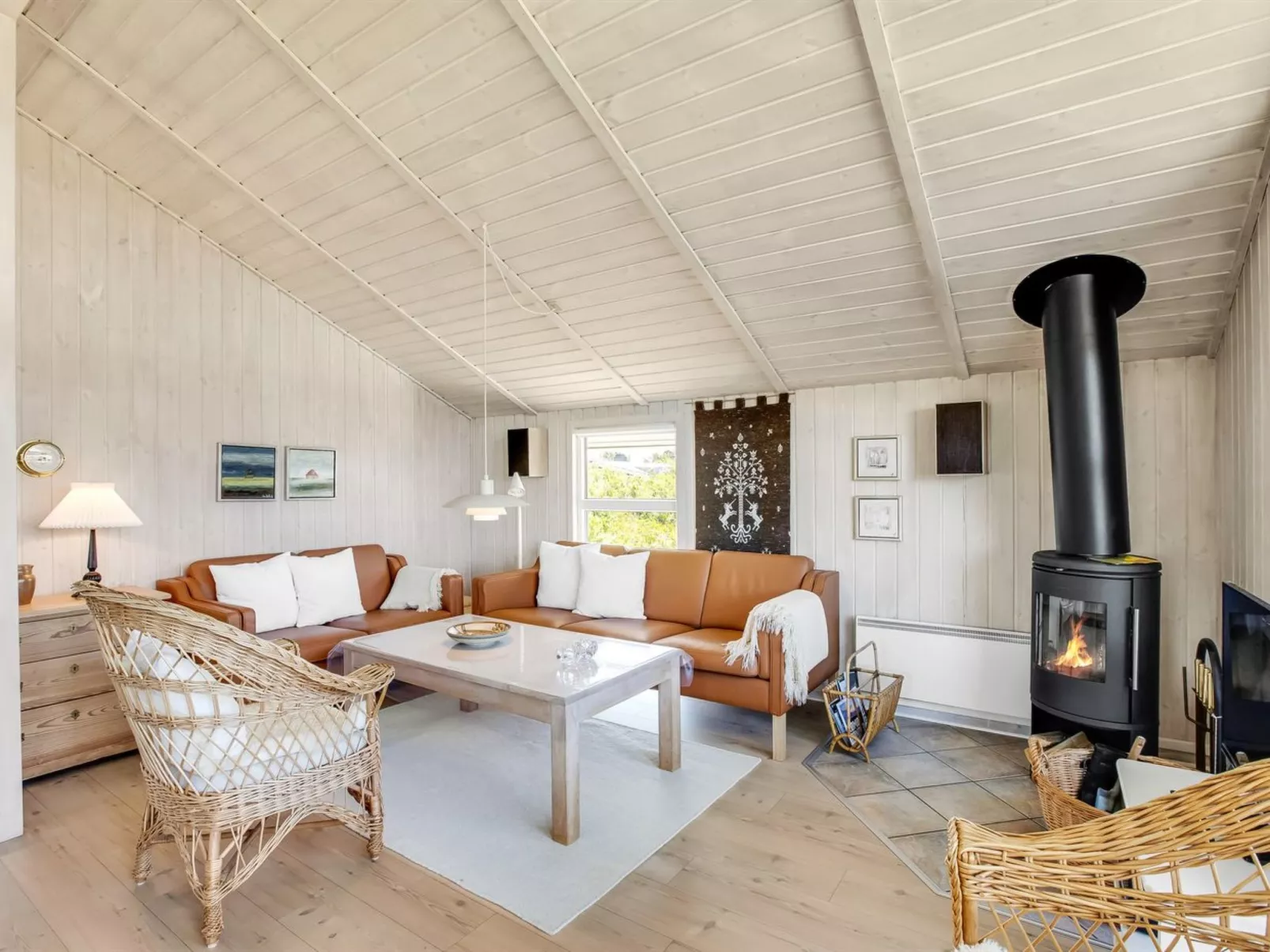 "Hariet" - 300m from the sea-Drinnen