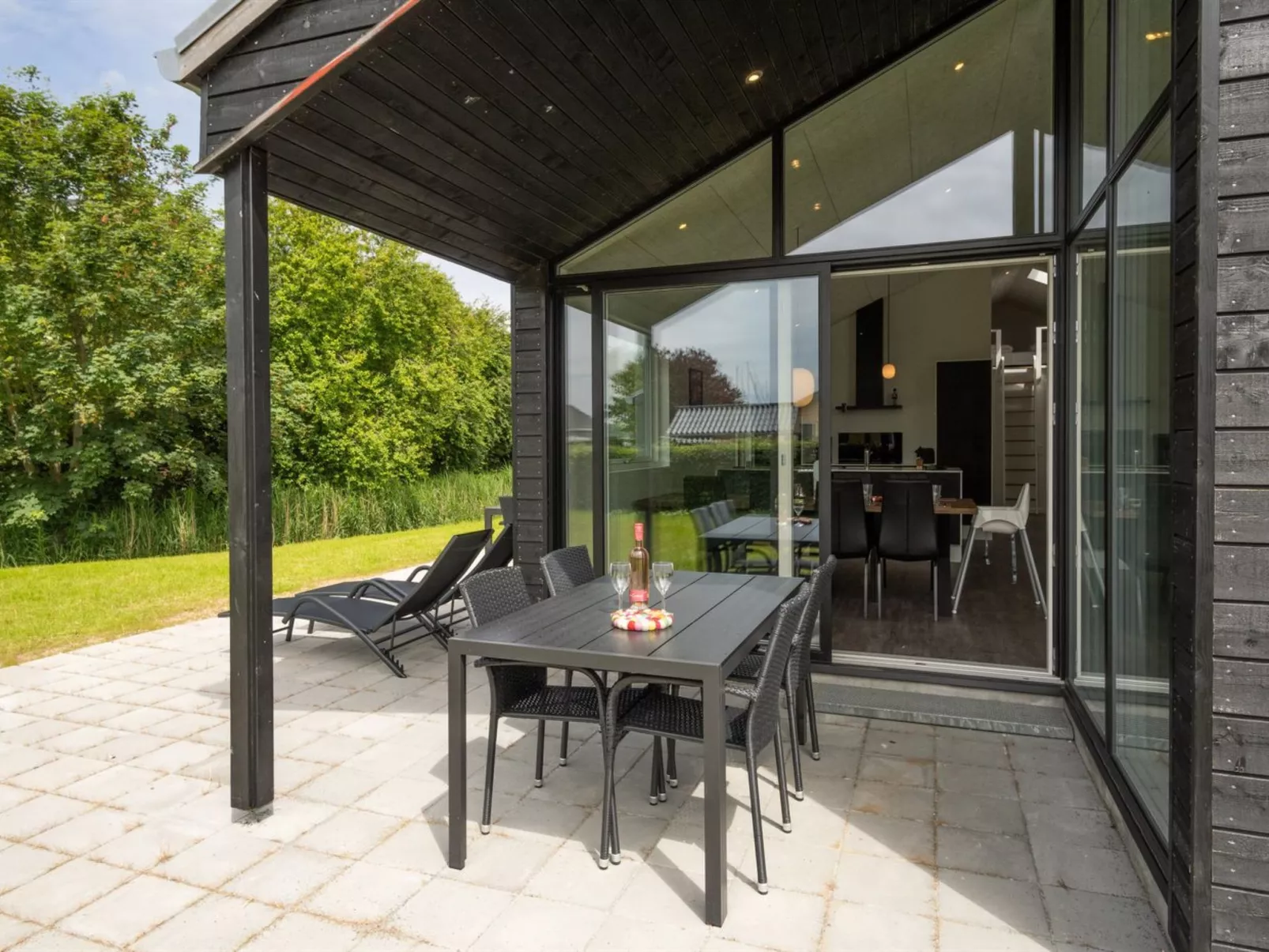 "Stygg" - 75m from the sea-Outside