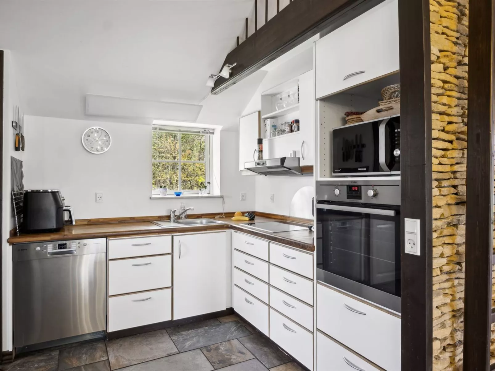 "Sippora" - 29km from the sea-Inside