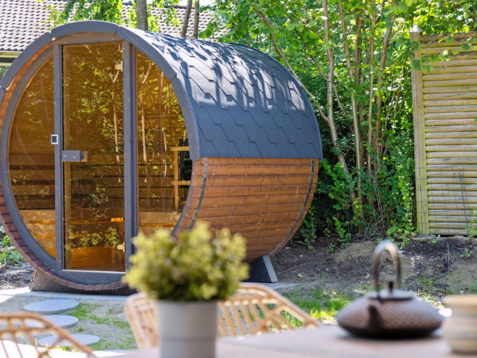 "Lonneke" - 450m from the sea-Dehors