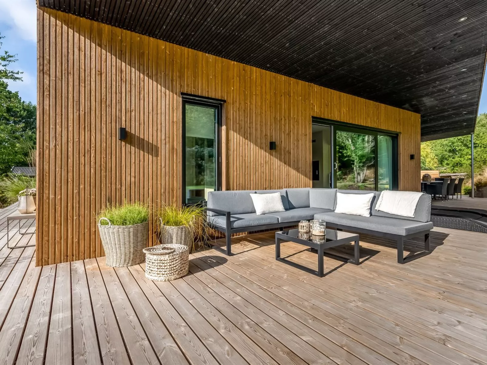 "Karlene" - 300m from the sea-Outside