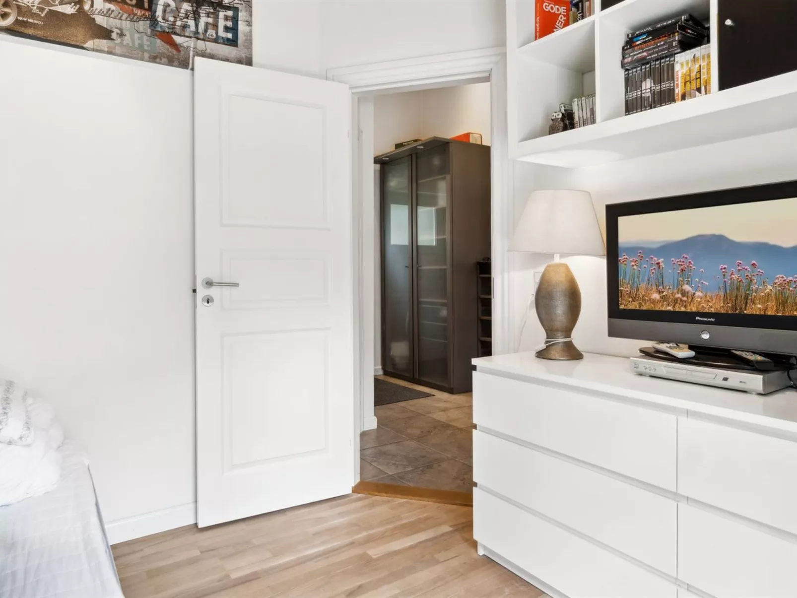 "Romil" - 2.1km from the sea-Inside