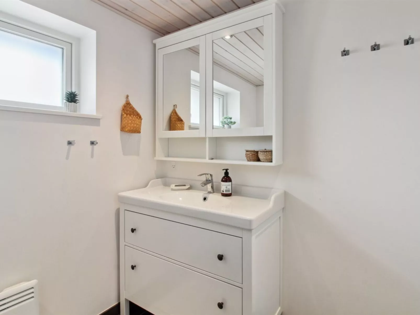 "Golubinka" - 2.5km from the sea-Inside