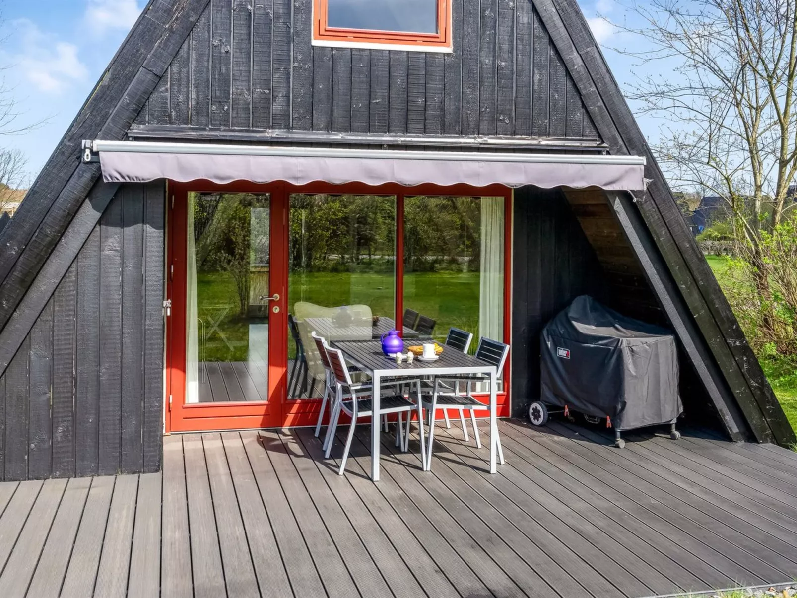 "Erly" - 18km to the fjord-Outside