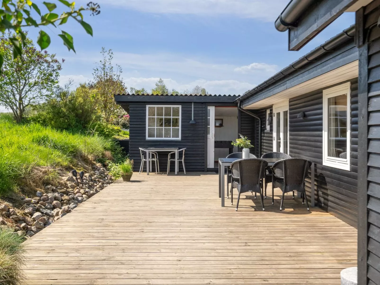 "Sölvy" - 300m from the sea-Draußen