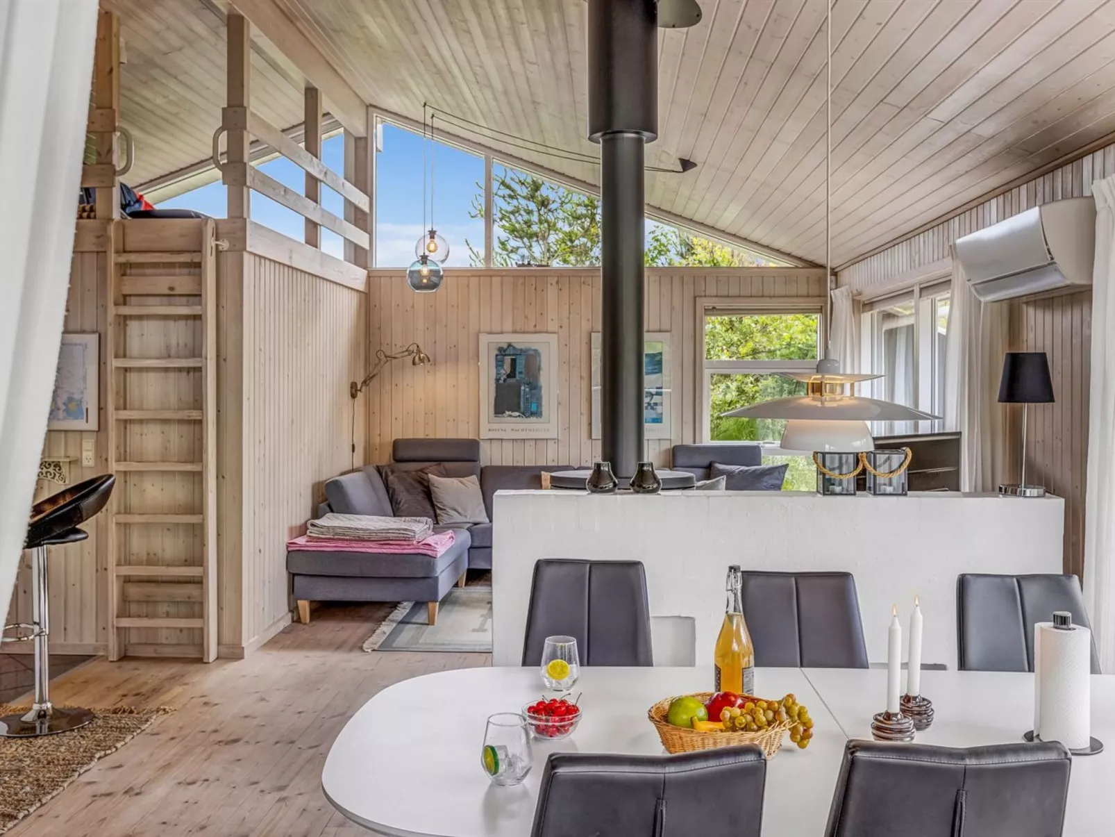 "Anouk" - 2km from the sea-Inside