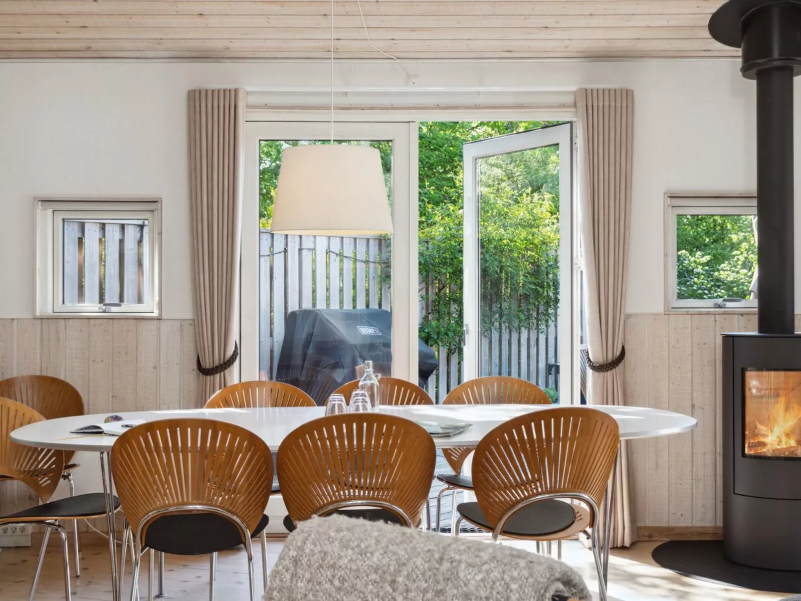 "Magh" - 400m from the sea-Inside