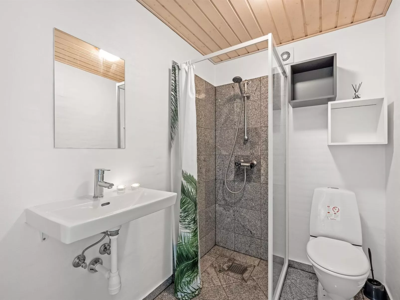 "Birette" - 1.2km from the sea-Dedans