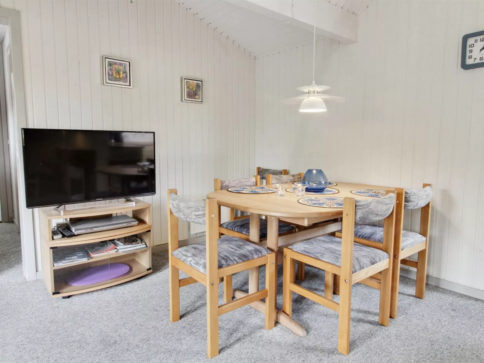 "Ofrath" - 30km from the sea-Inside