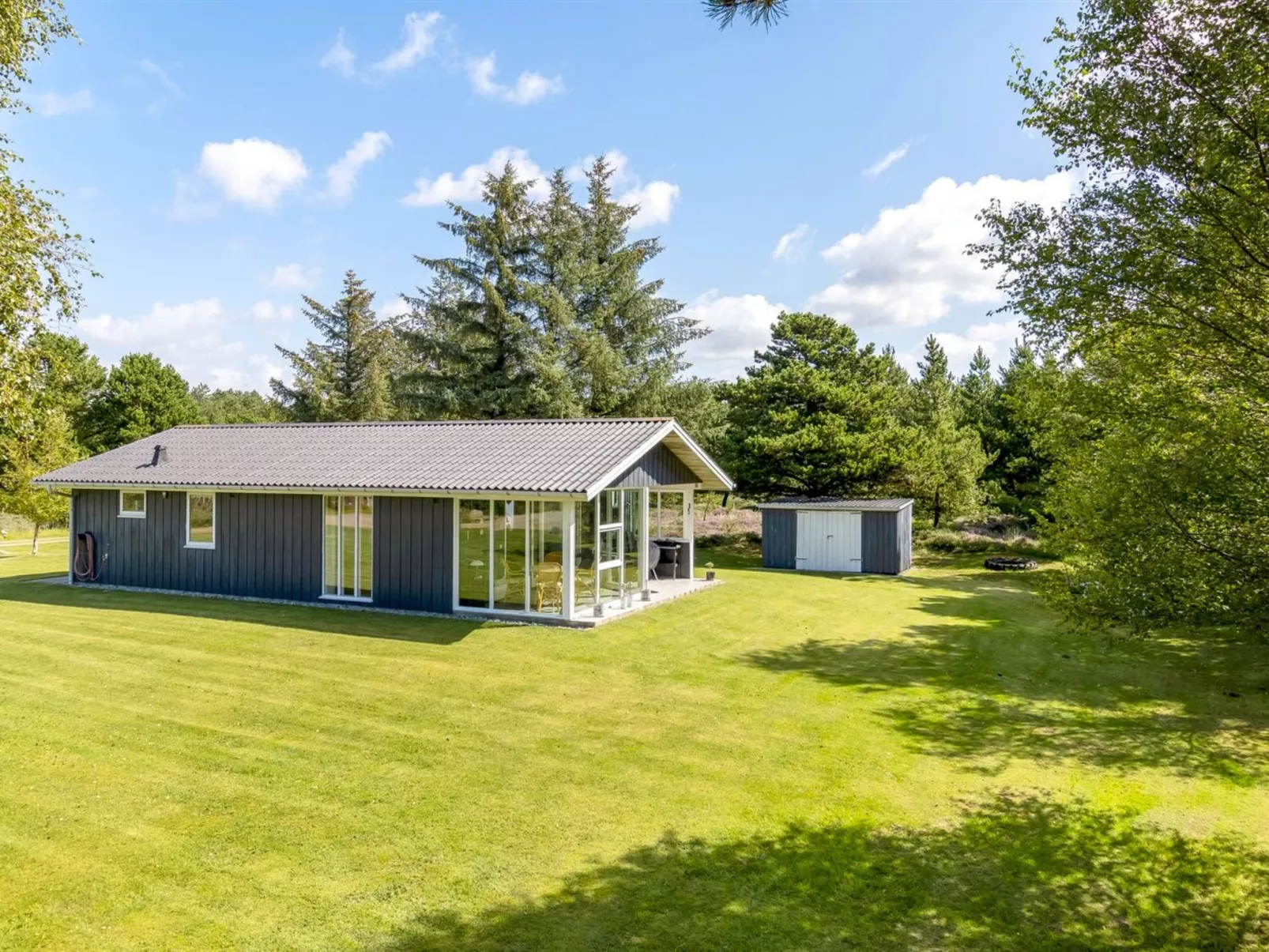 "Fiallar" - 3.2km from the sea-Draußen