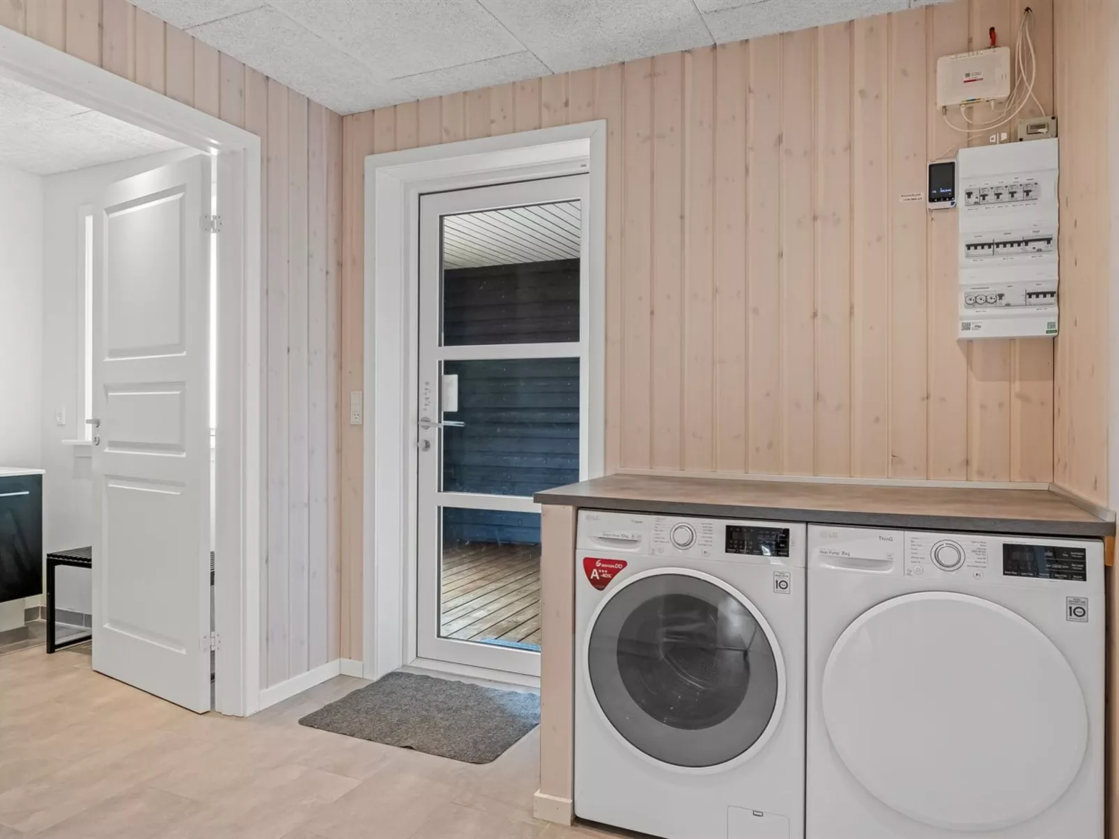 "Emeli" - 400m from the sea-Dedans