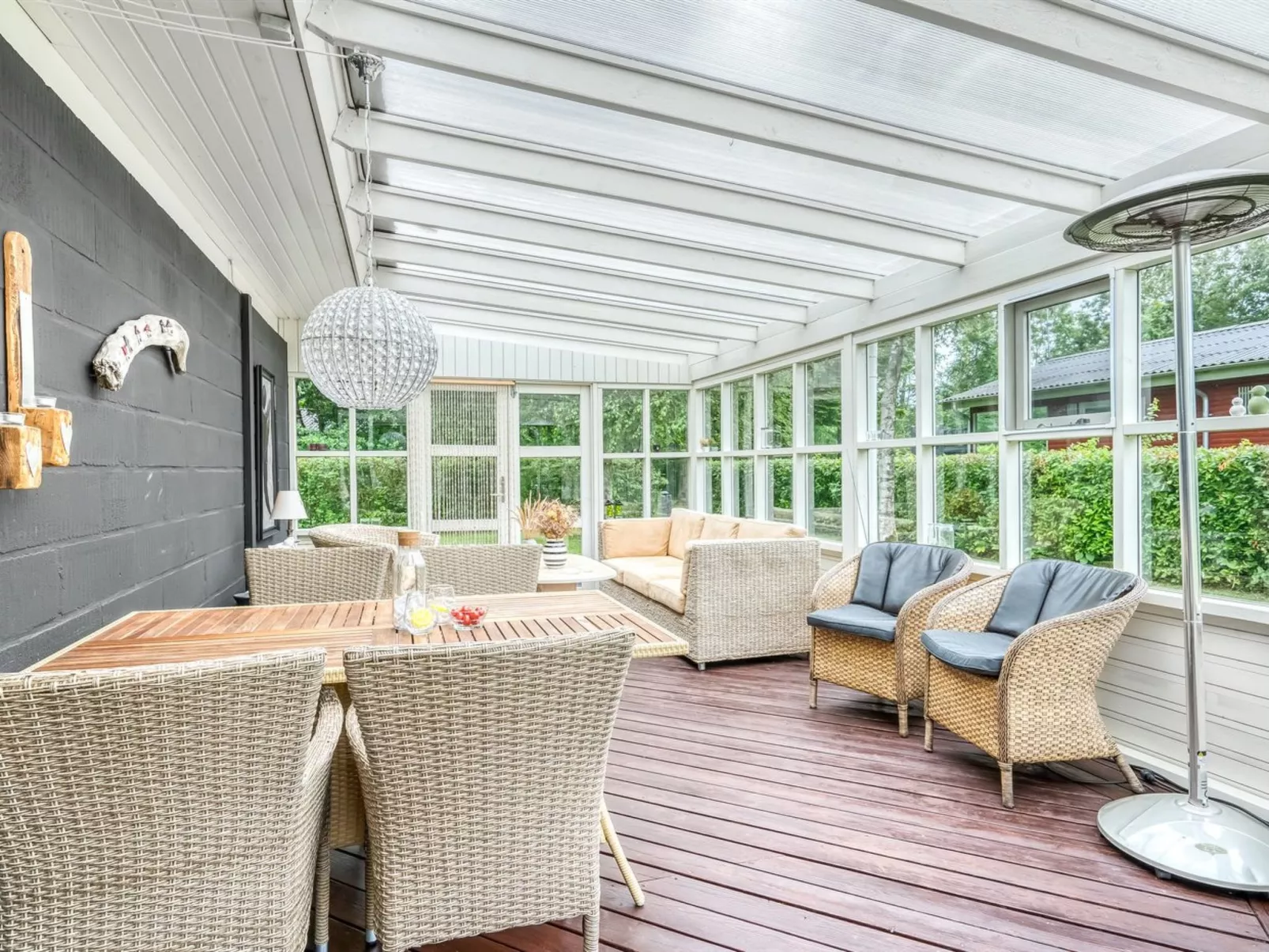 "Lyra" - 500m to the fjord-Dedans