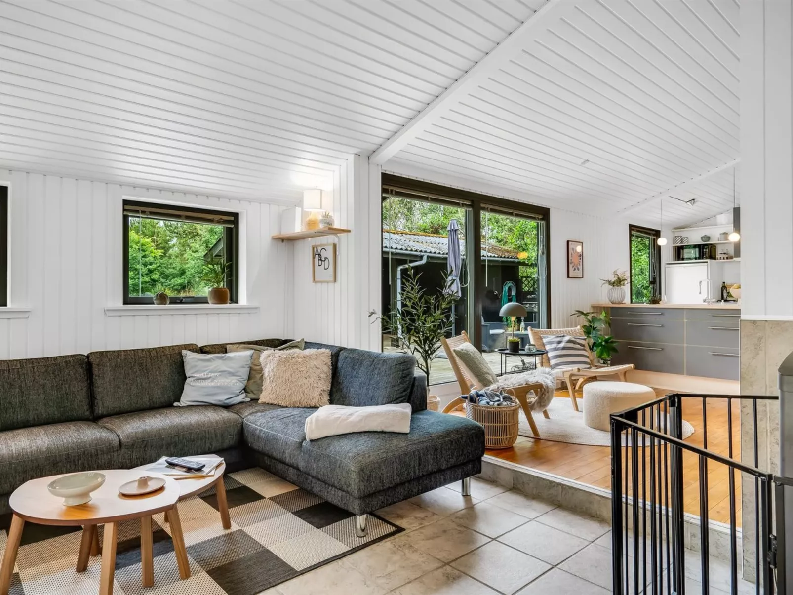 "Aleida" - 400m from the sea-Drinnen