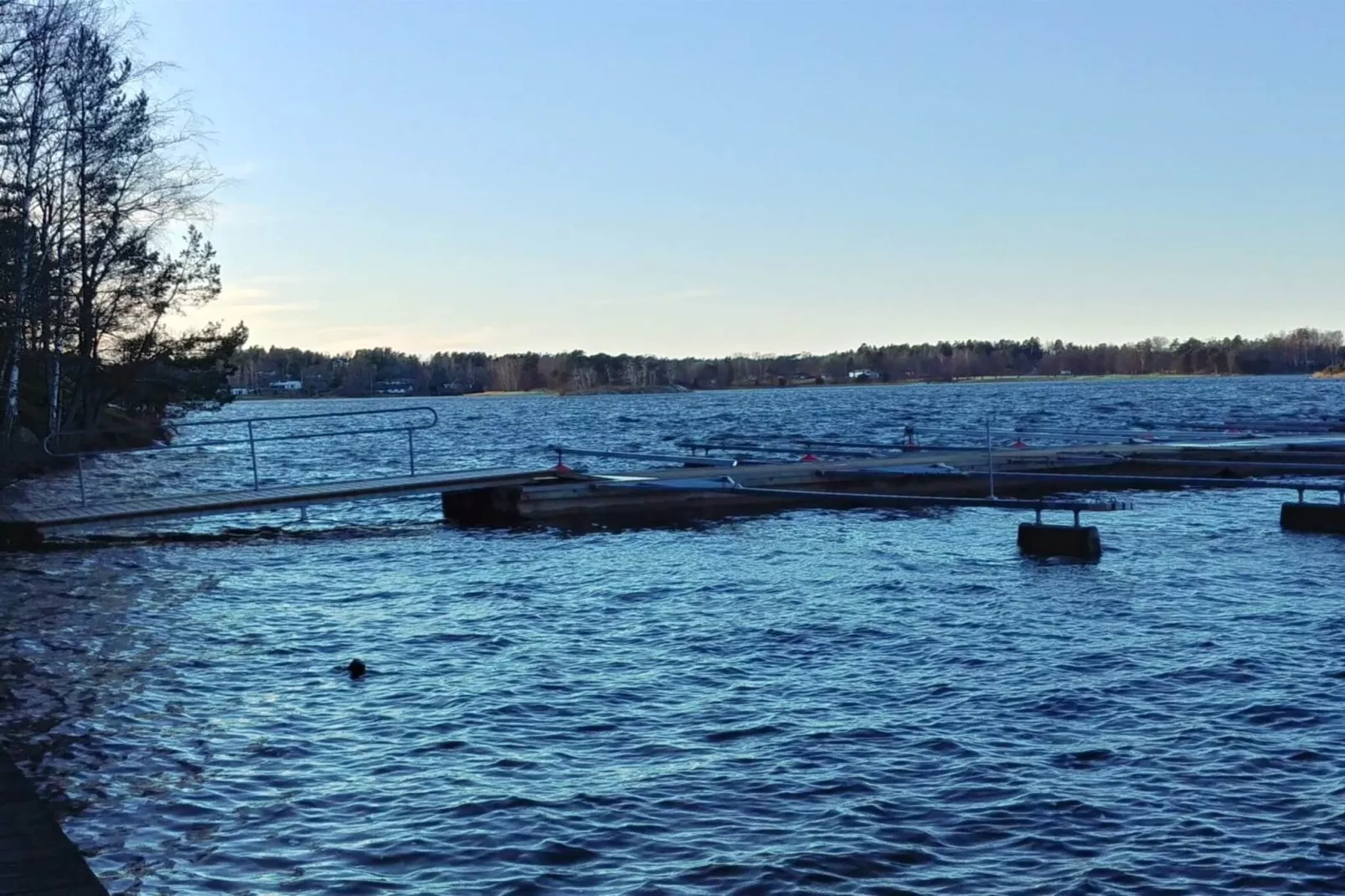 4 etoiles maison de vacances a VÄRMDÖ-Vue sur l'eau