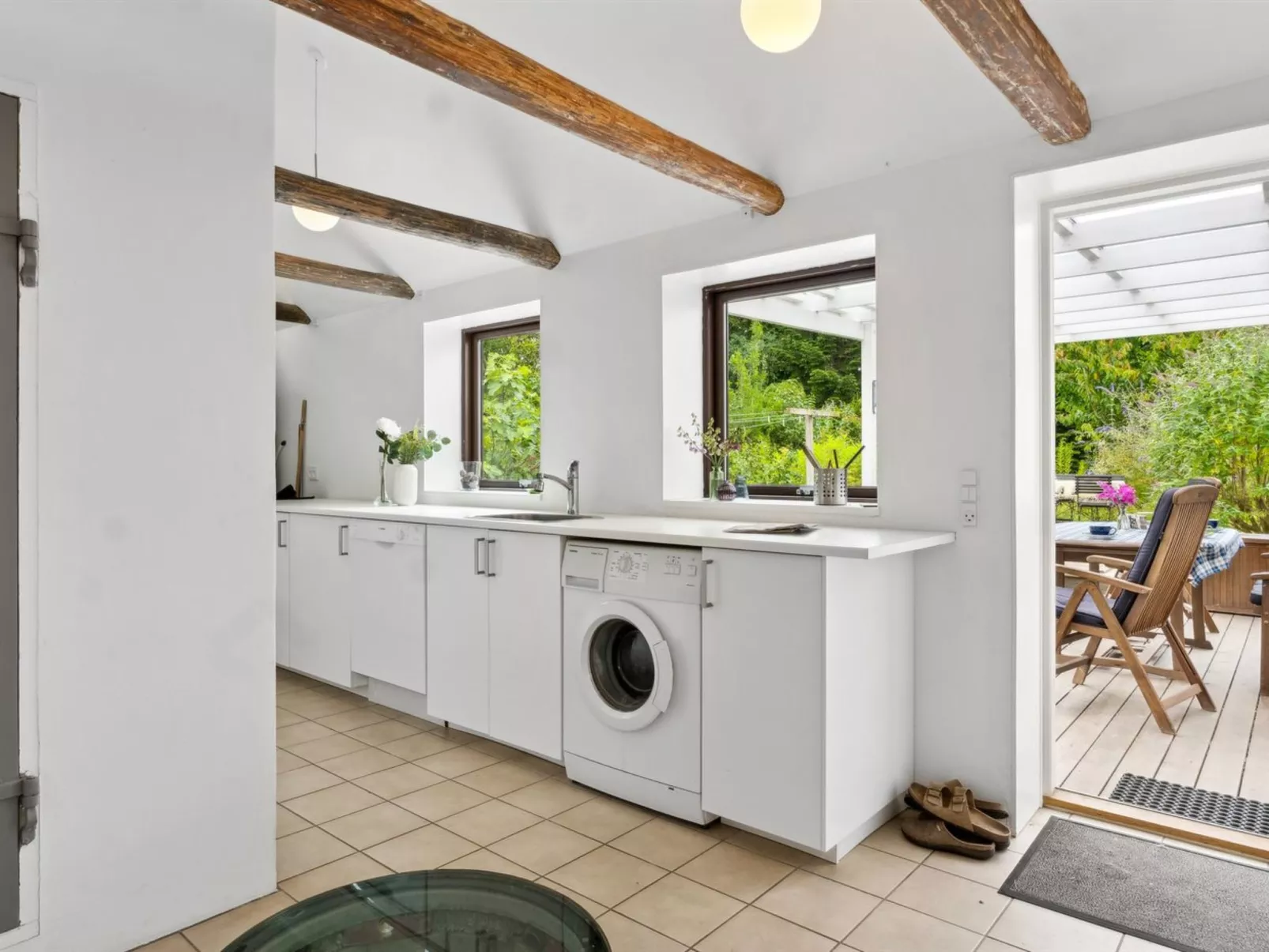 "Keyla" - 2.3km from the sea-Inside