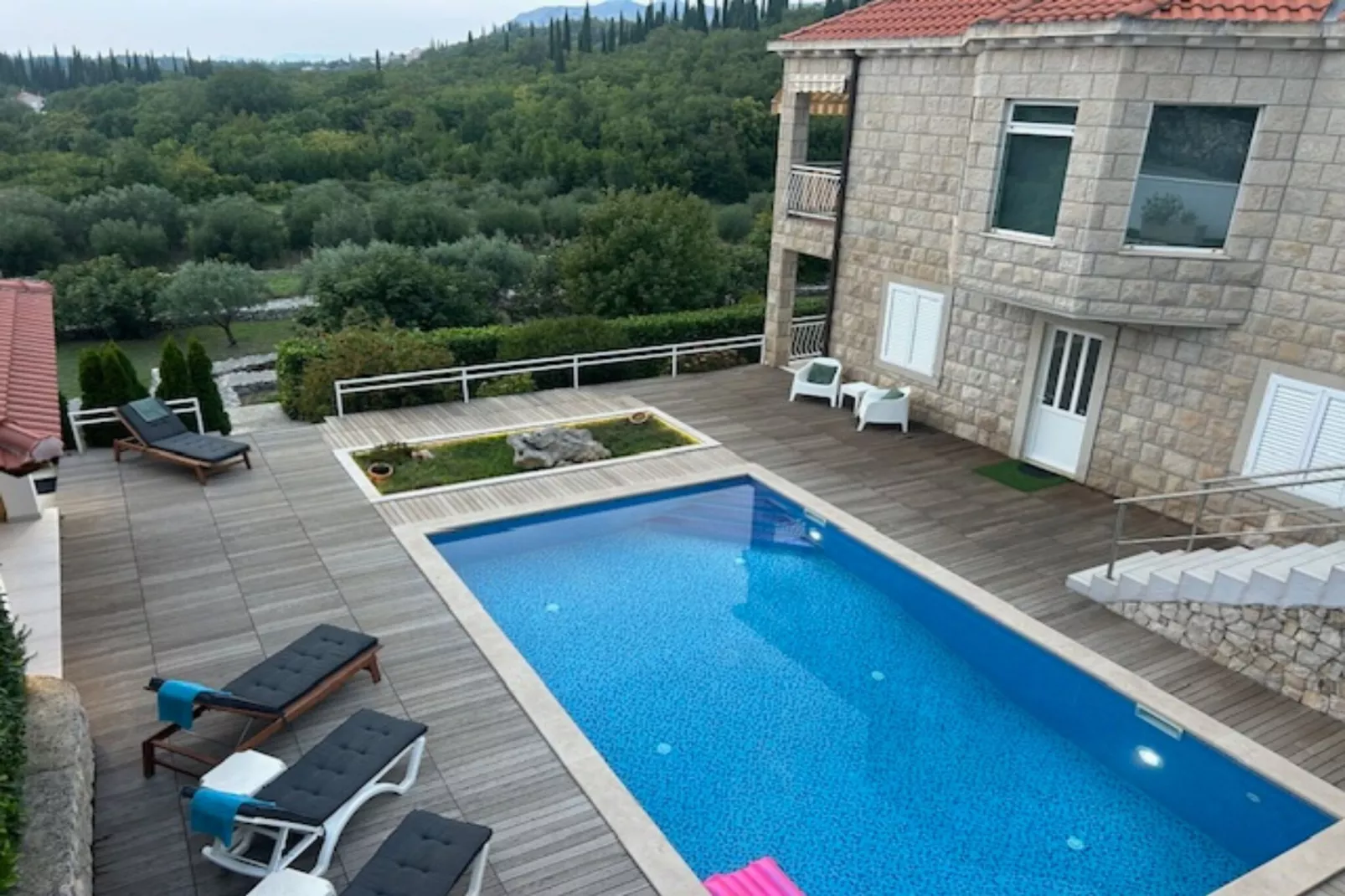 Villa Oasis Cypress - Three Bedroom Villa with Terrace and Swimming Pool-Schwimmbad