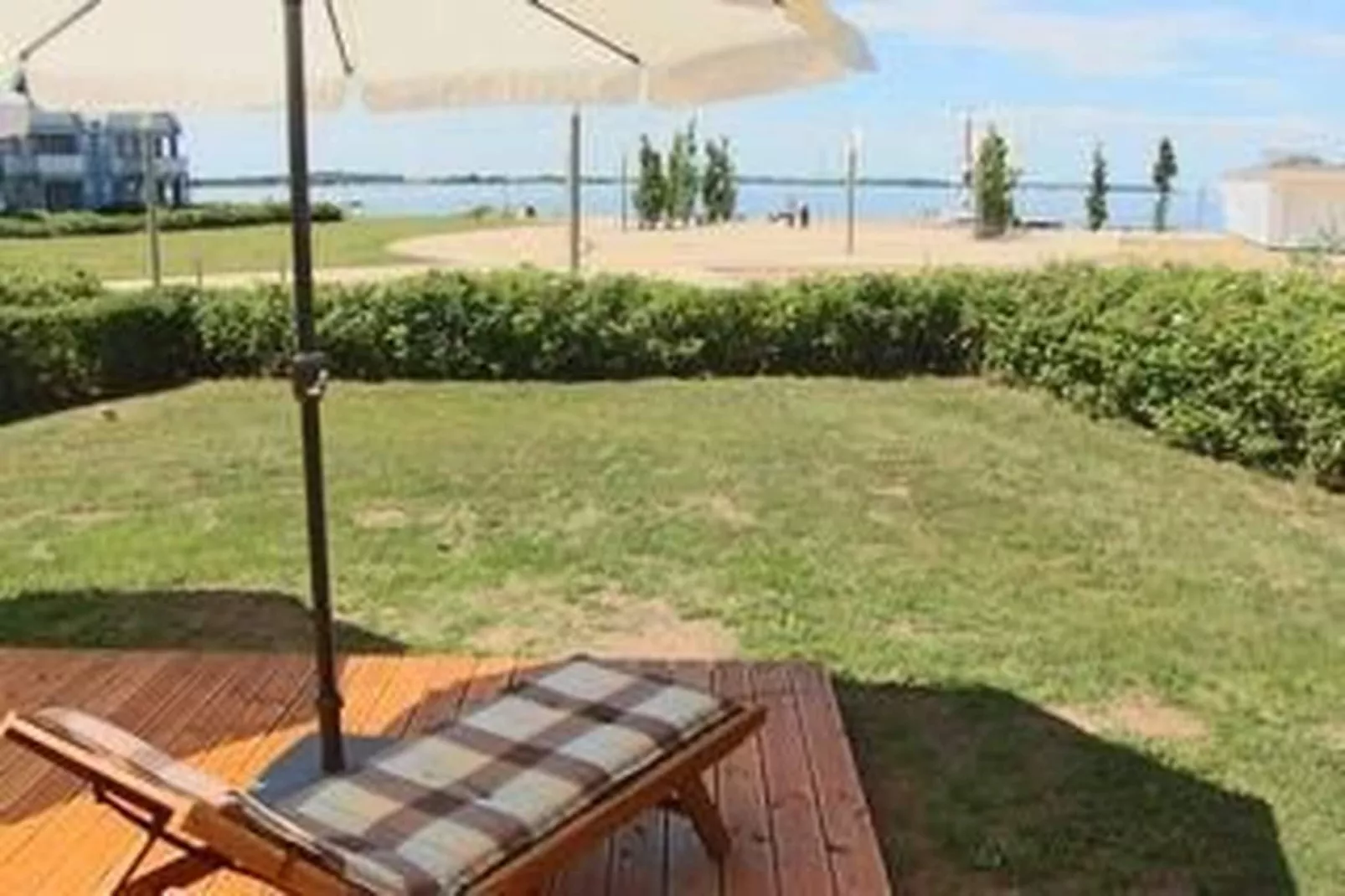 Kapitänshaus Gartendeck 64 qm Nr 452-Jardins en été