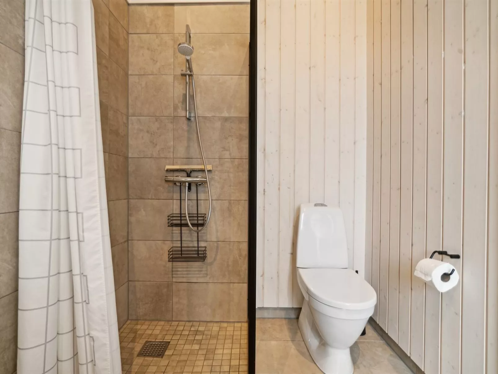 "Kristiarn" - 1.1km from the sea-Inside