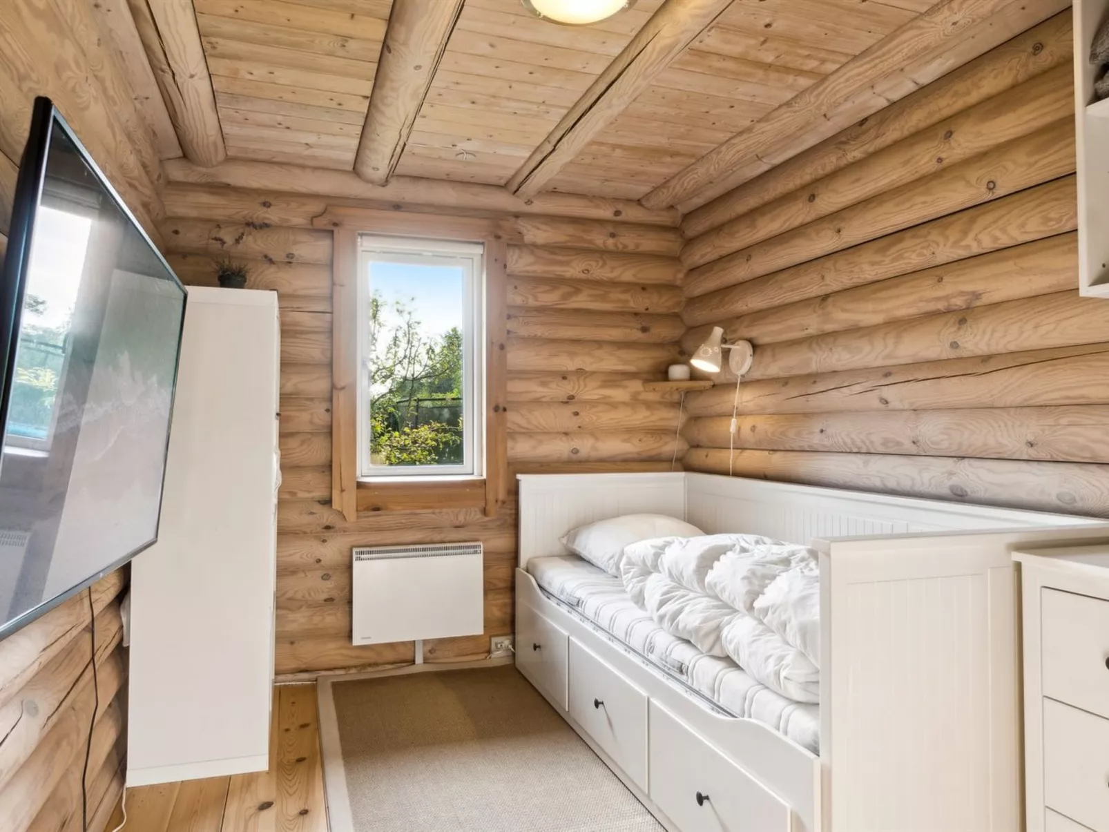 "Hjorthung" - 2km from the sea-Inside