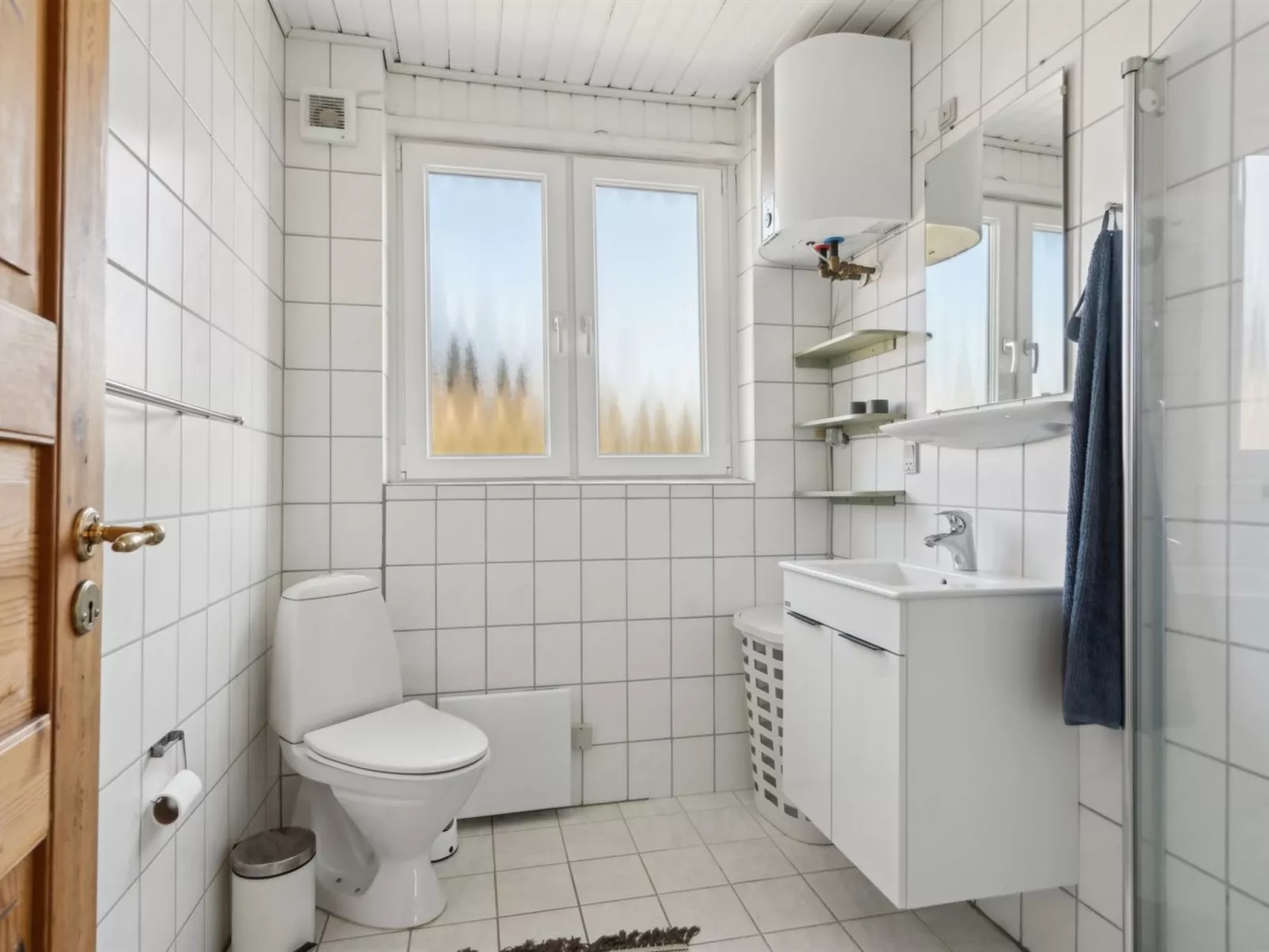 "Vemund" - 500m from the sea-Inside