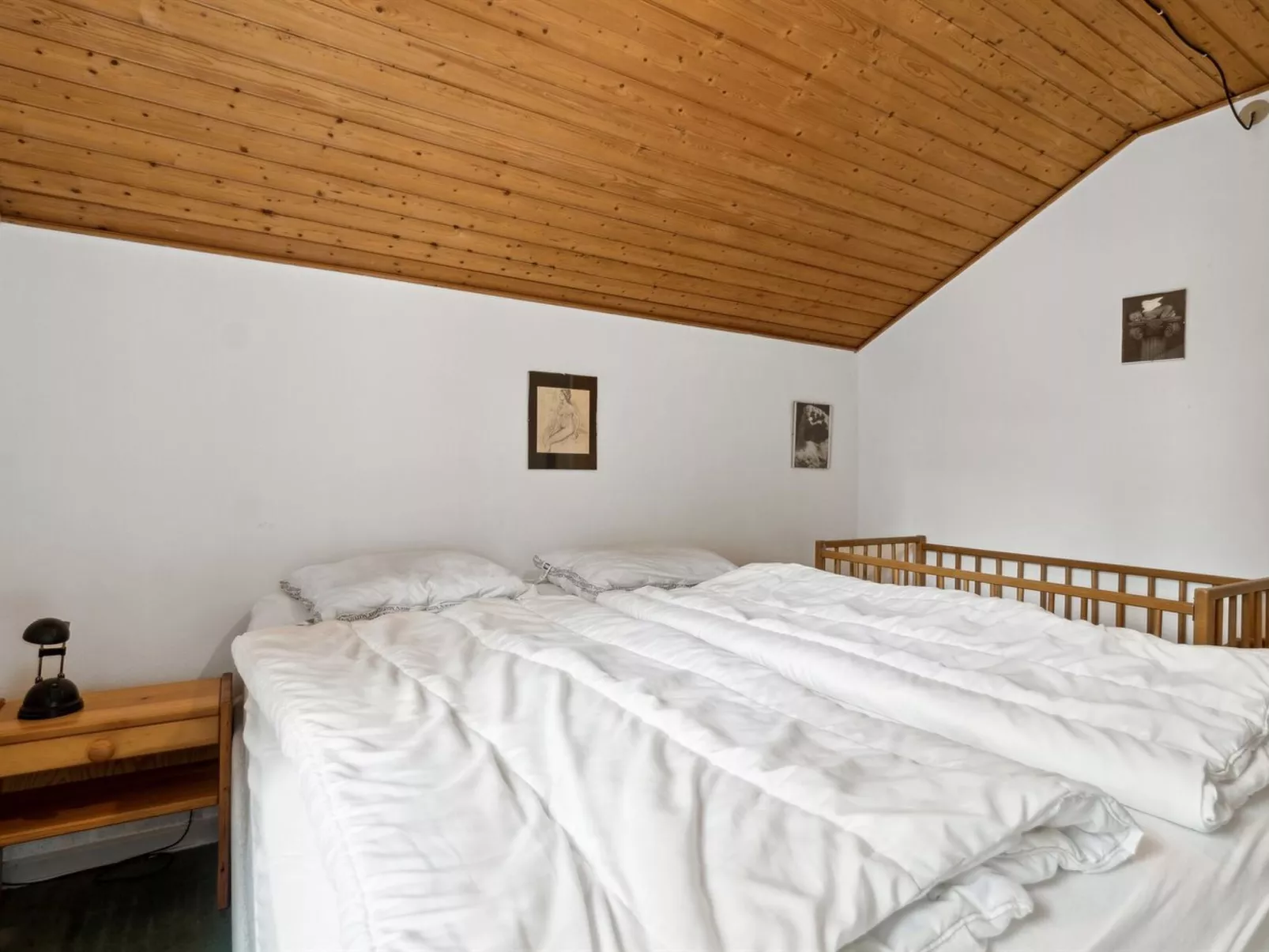 "Zoya" - 300m from the sea-Inside