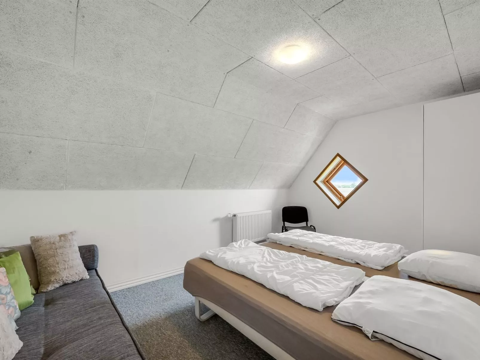 "Darleen" - 850m to the fjord-Drinnen