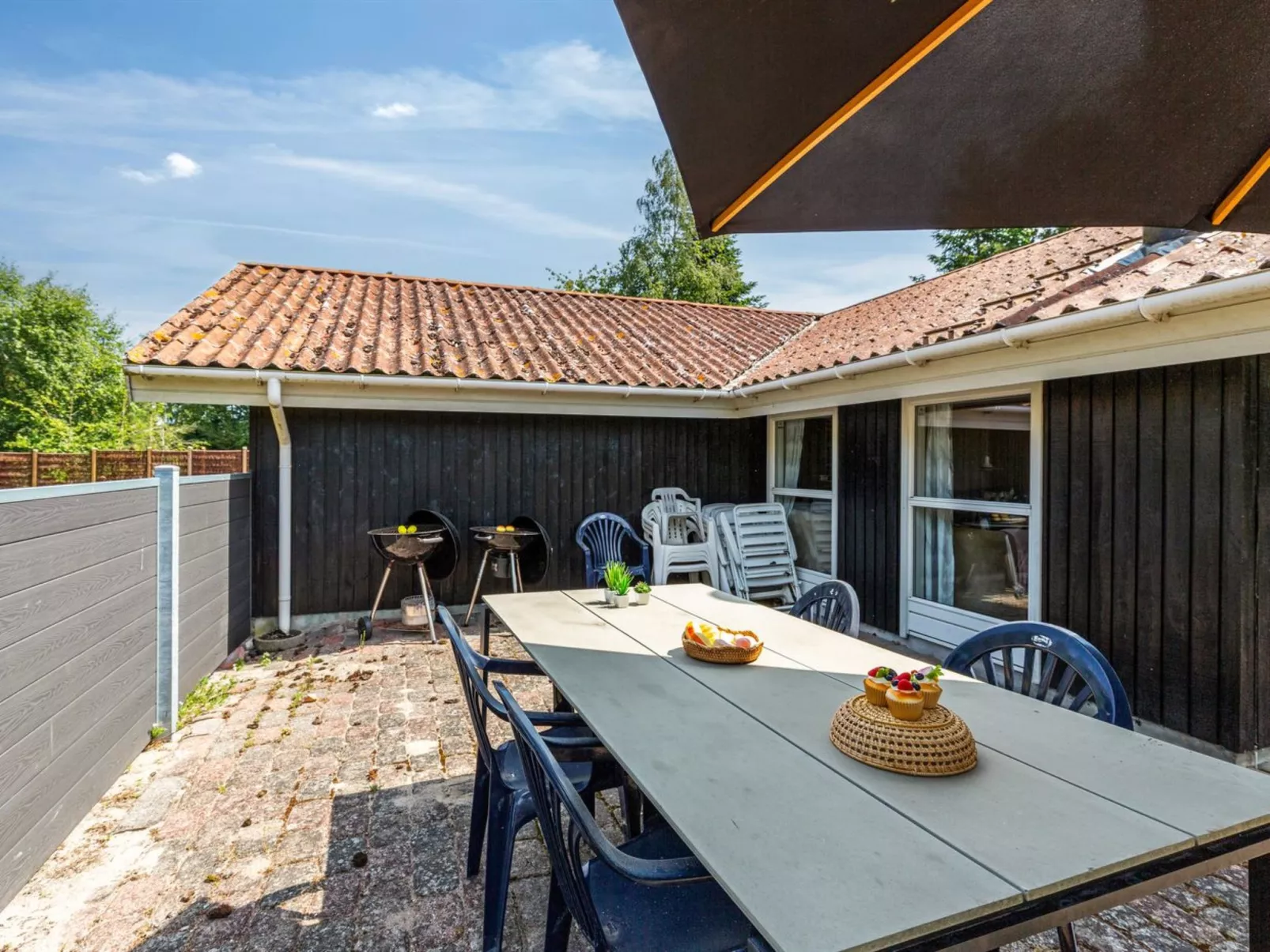 "Ayna" - 50m from the sea-Draußen