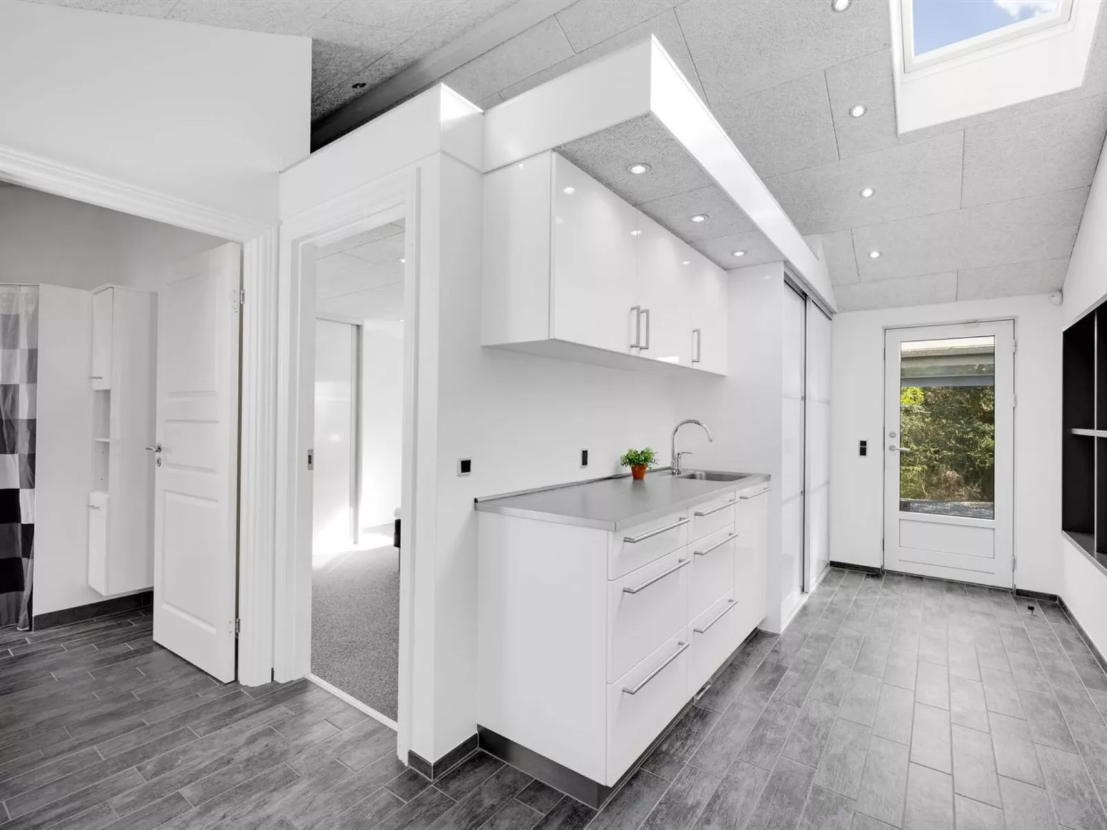 "Billa" - 450m from the sea-Dedans