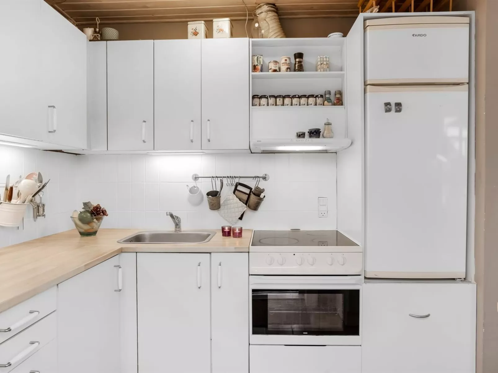 "Maelle" - 150m from the sea-Inside