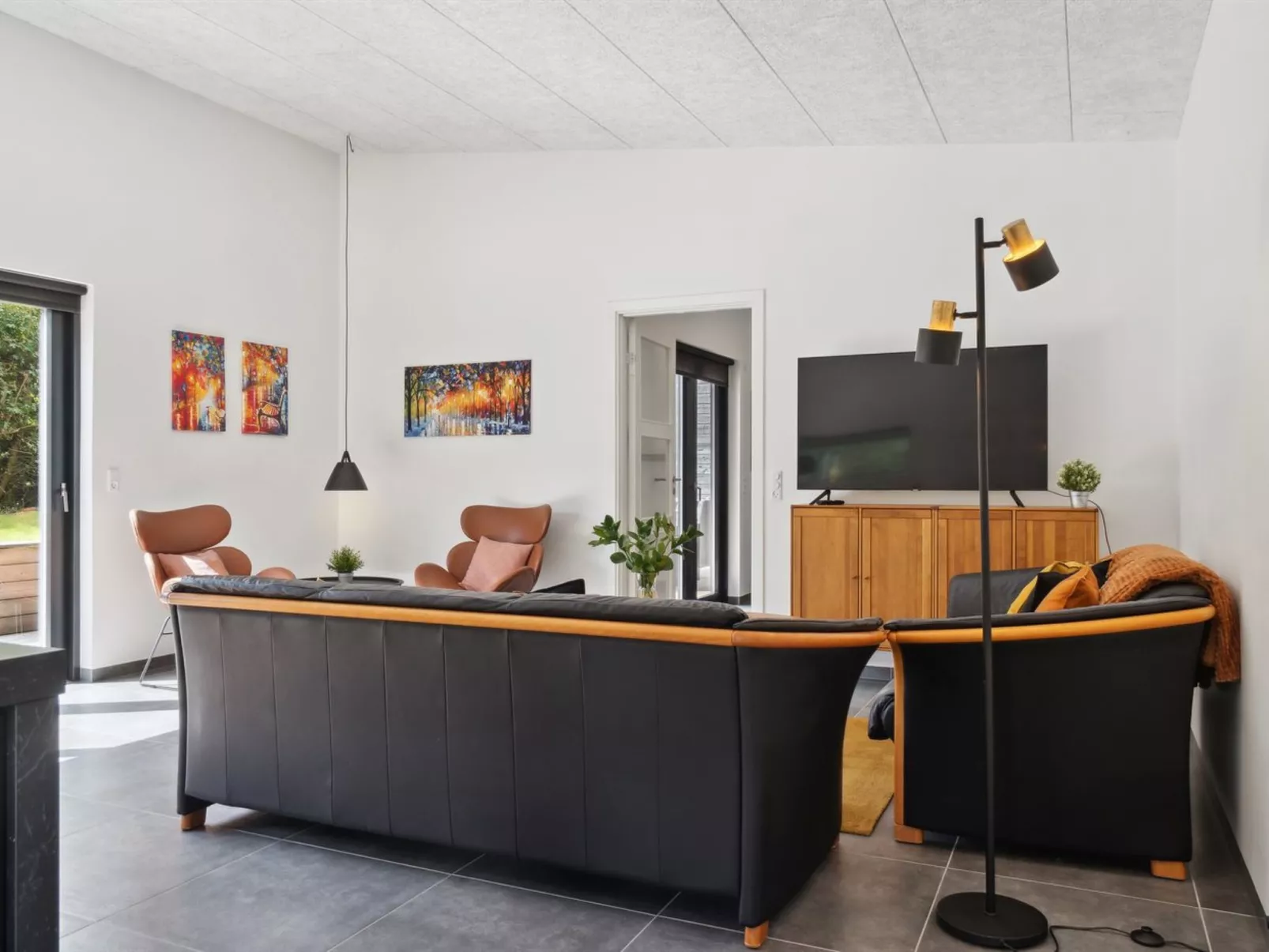 "Thorkjell" - 350m from the sea-Inside