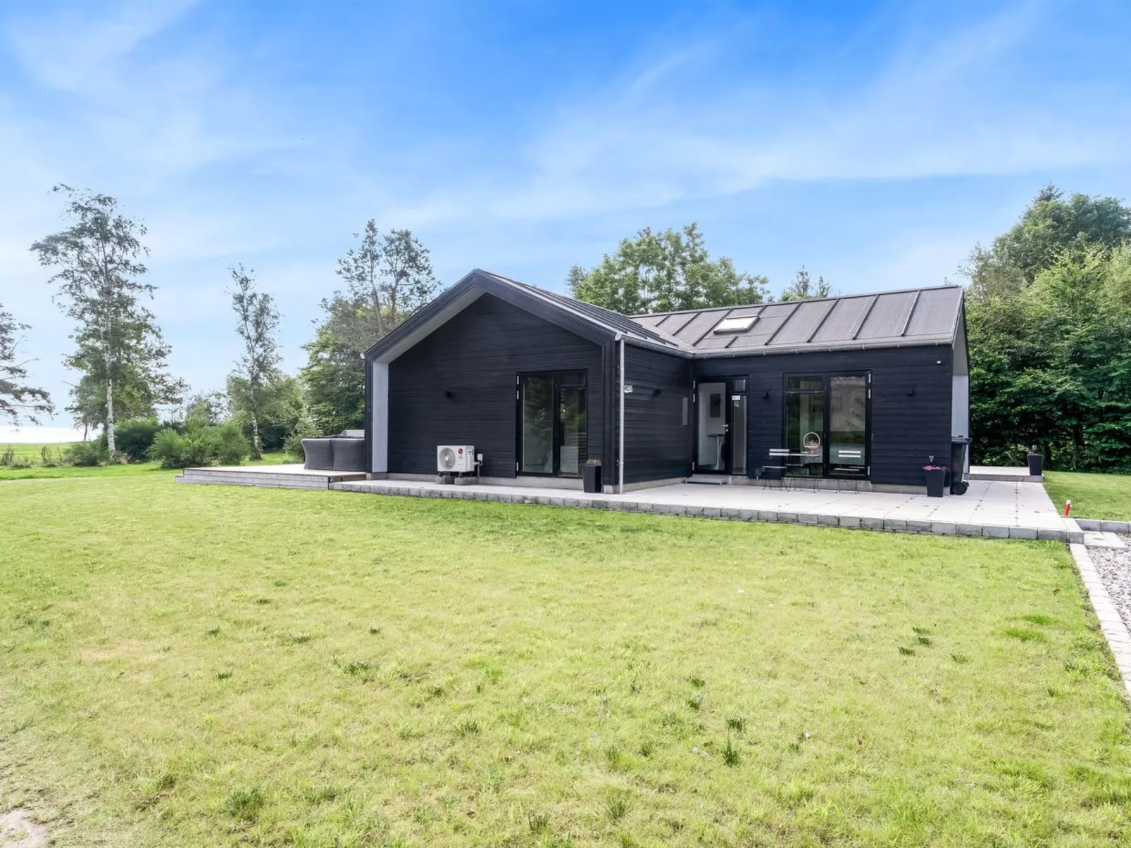 "Jahn" - 250m to the fjord-Draußen