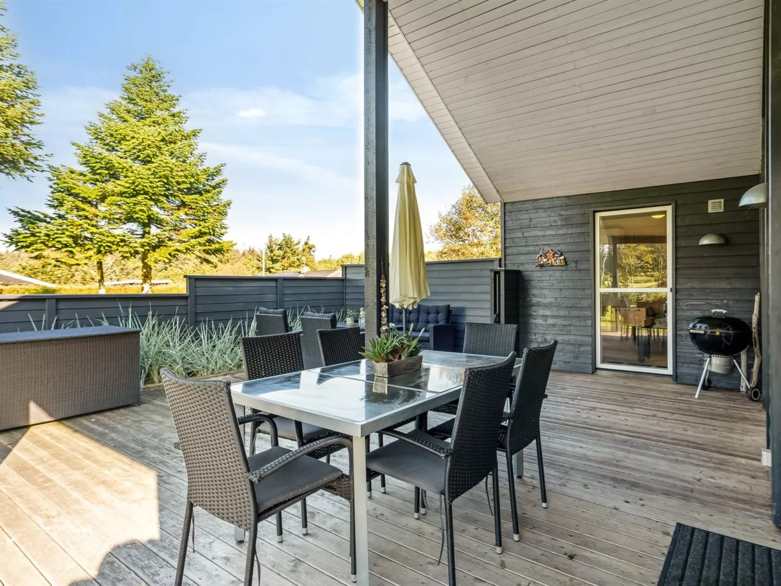 "Carlina" - 700m to the fjord-Outside