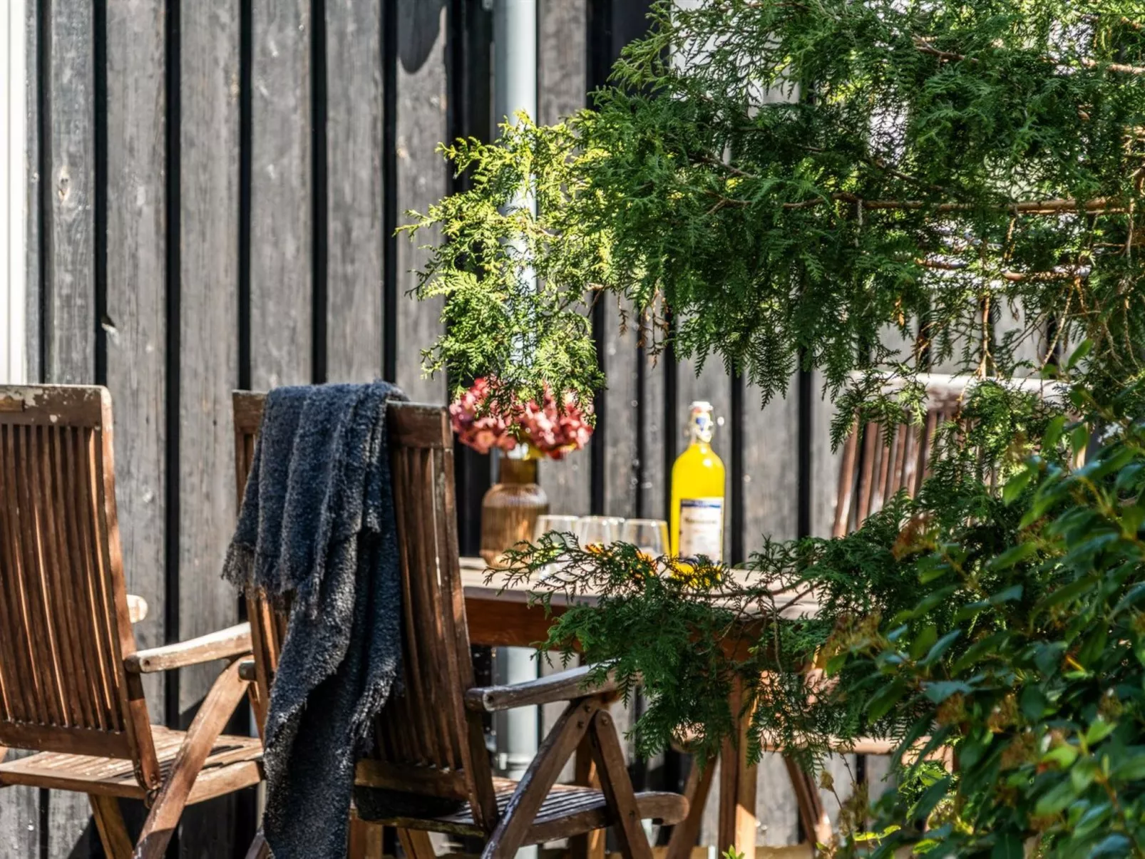 "Meindor" - 240m to the fjord-Draußen