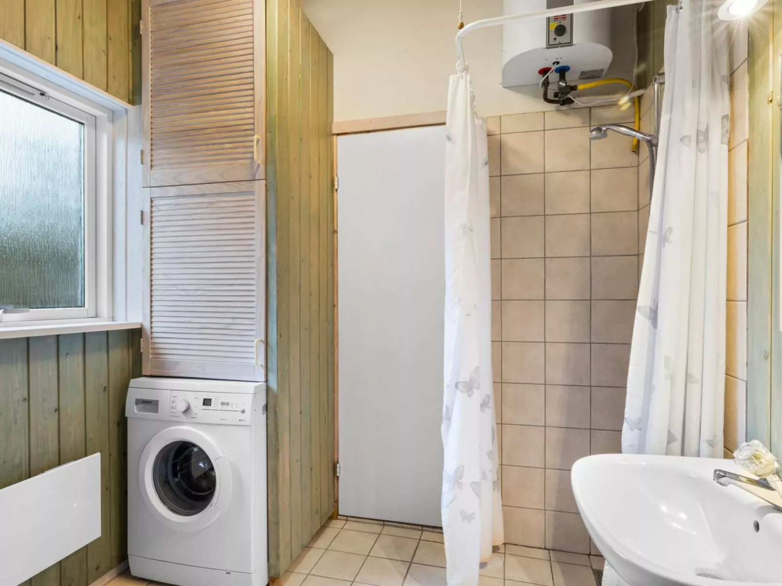 "Slava" - 75m from the sea-Inside