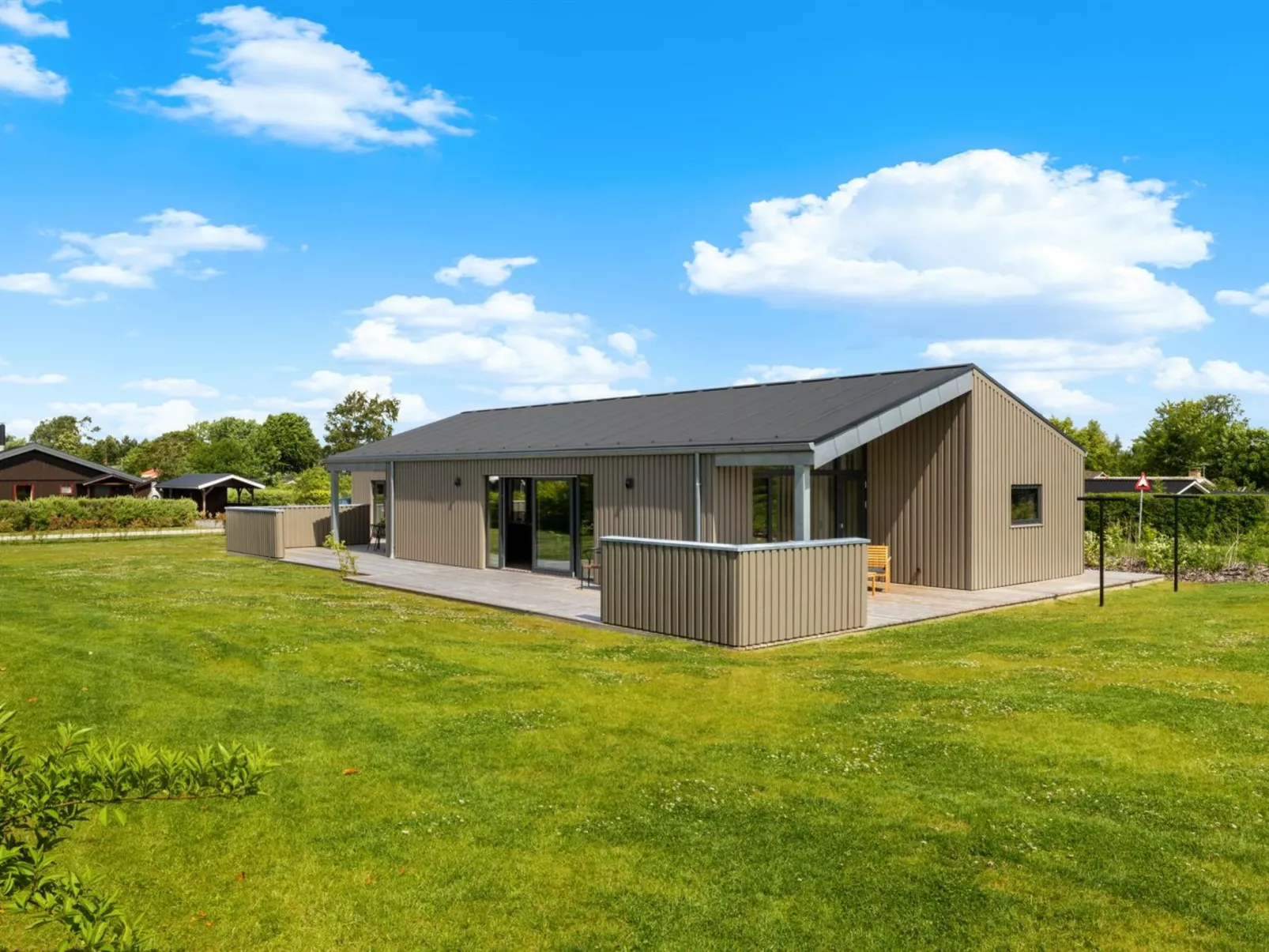 "Tydkil" - 250m from the sea-Draußen