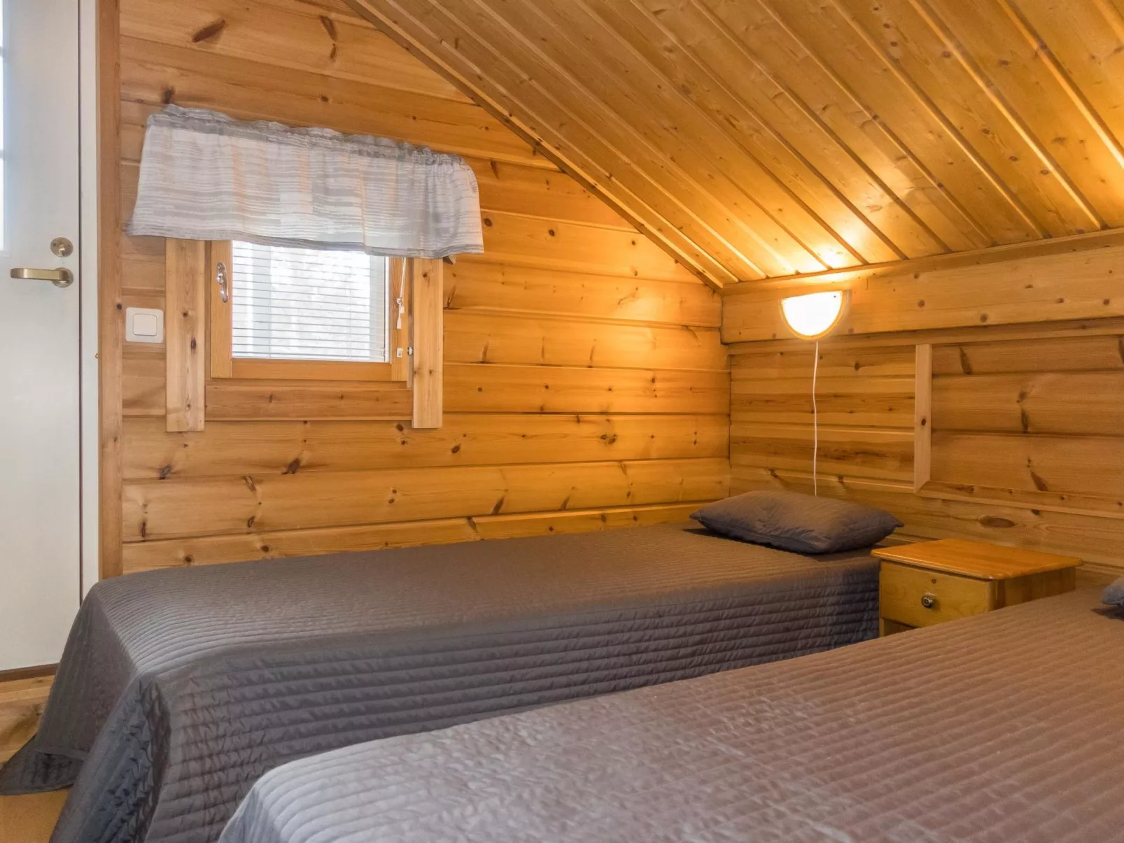 Hirvas levi 1-Dedans