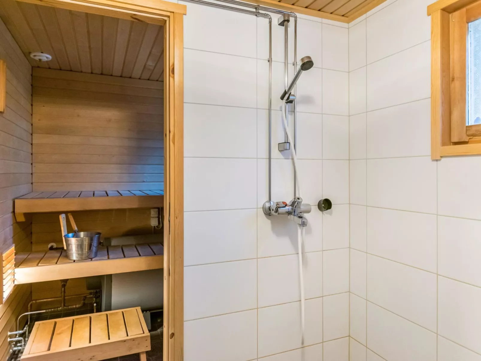 Saukonpiilo 2-Drinnen