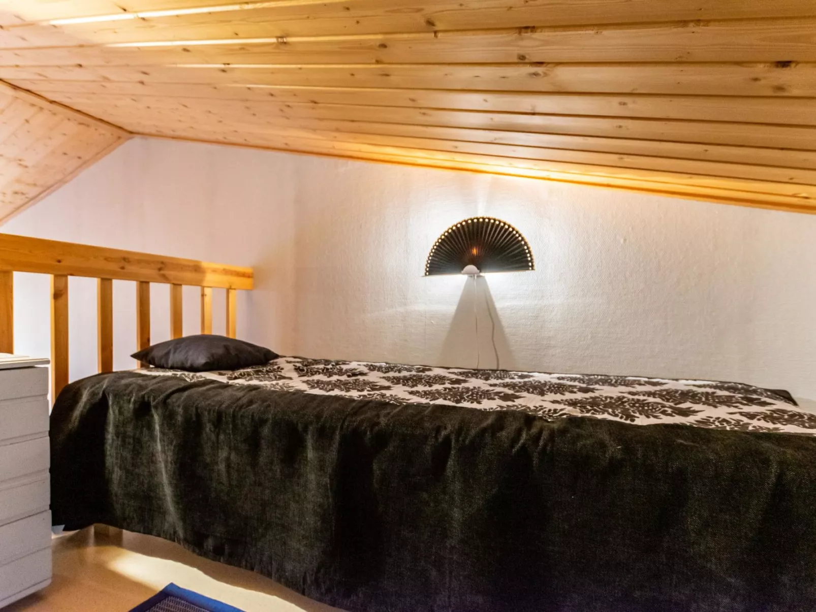 Oivanpyhä c 10-Dedans