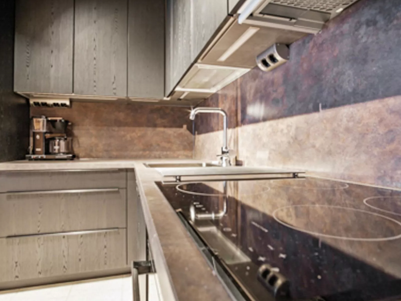 Joikupirtti b-Dedans