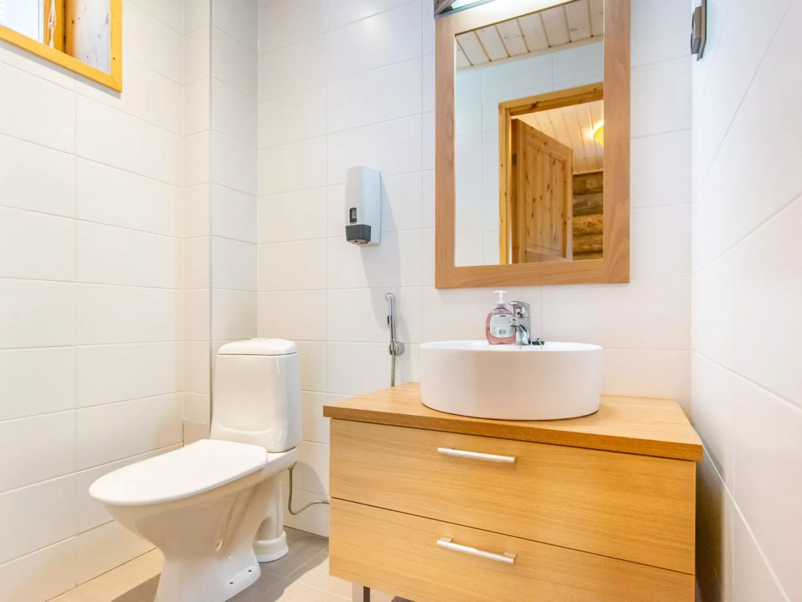 Nilikuru e 12-Inside