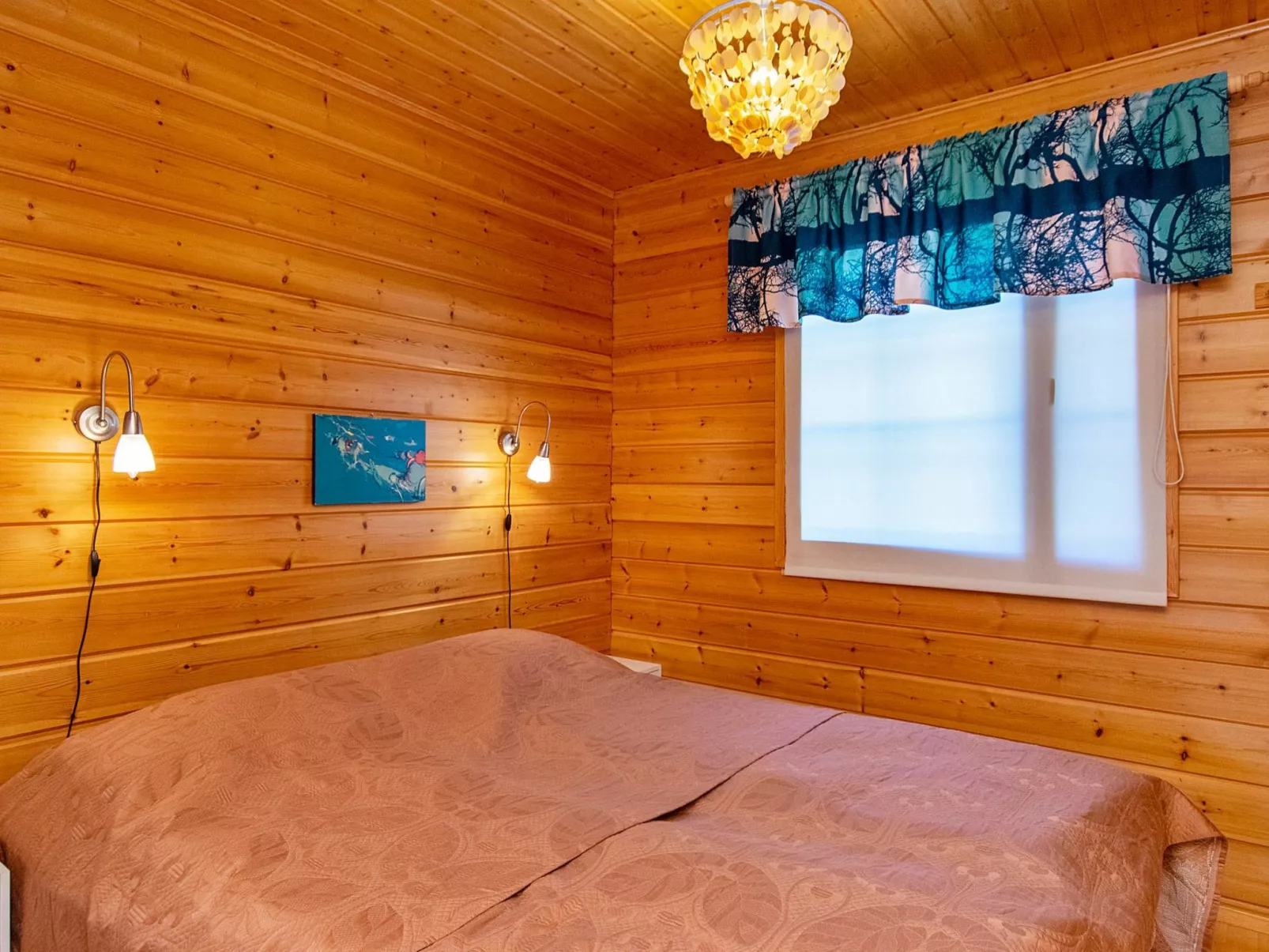 Kuksatie 7 a-Drinnen