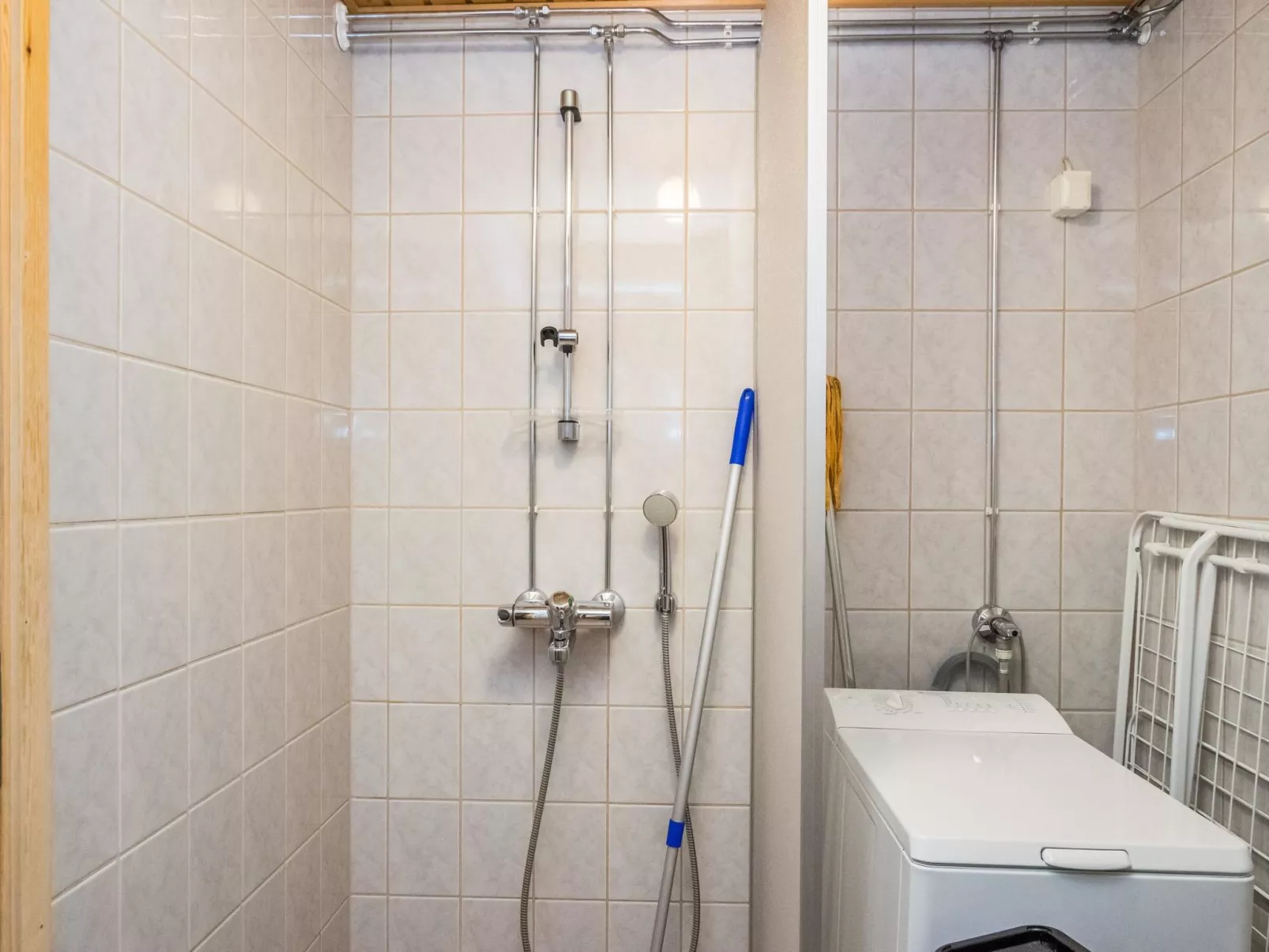 Saariseläntie 8 e 3-Drinnen