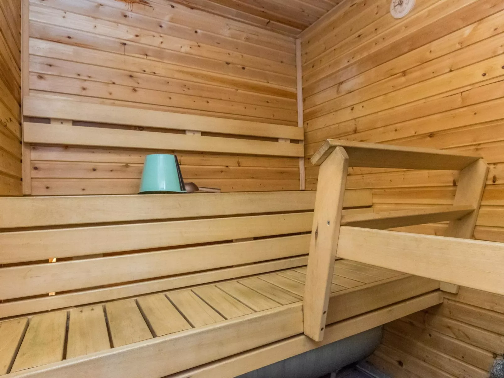 Saariseläntie 8 a 8-Dedans