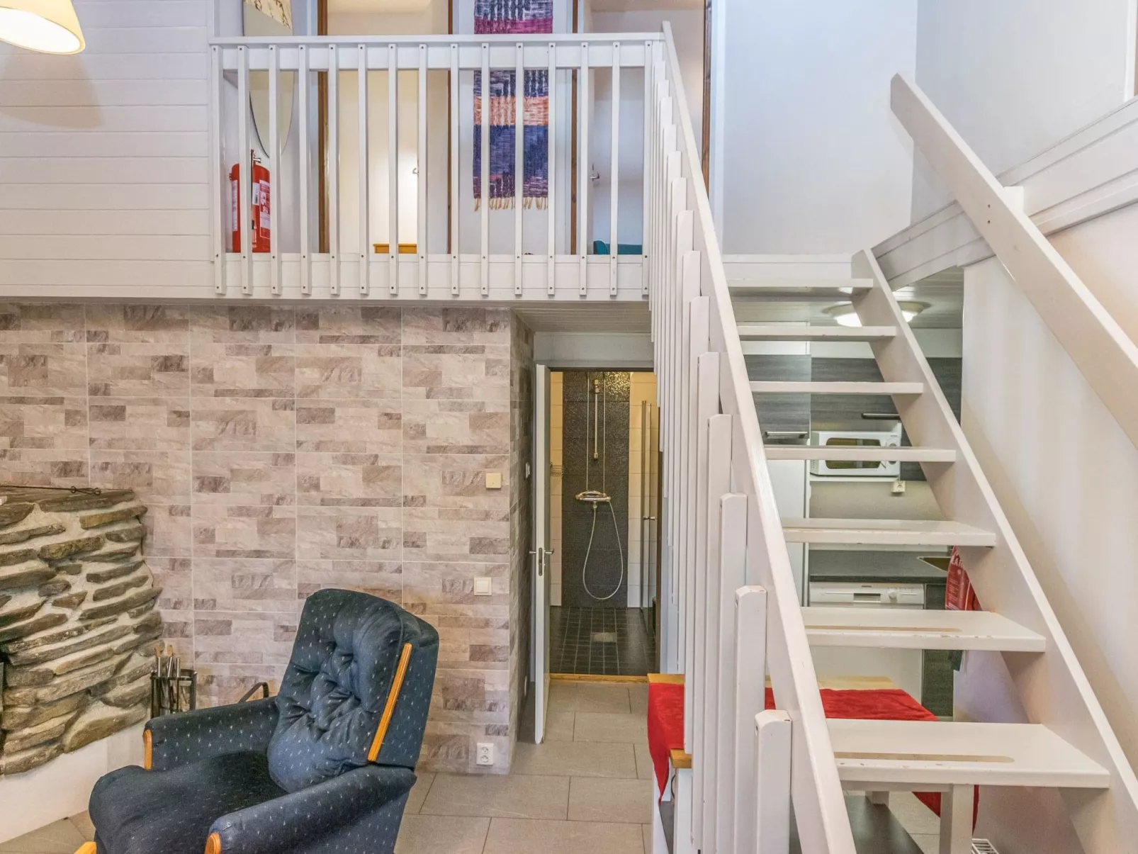 Saarihely a 5-Inside