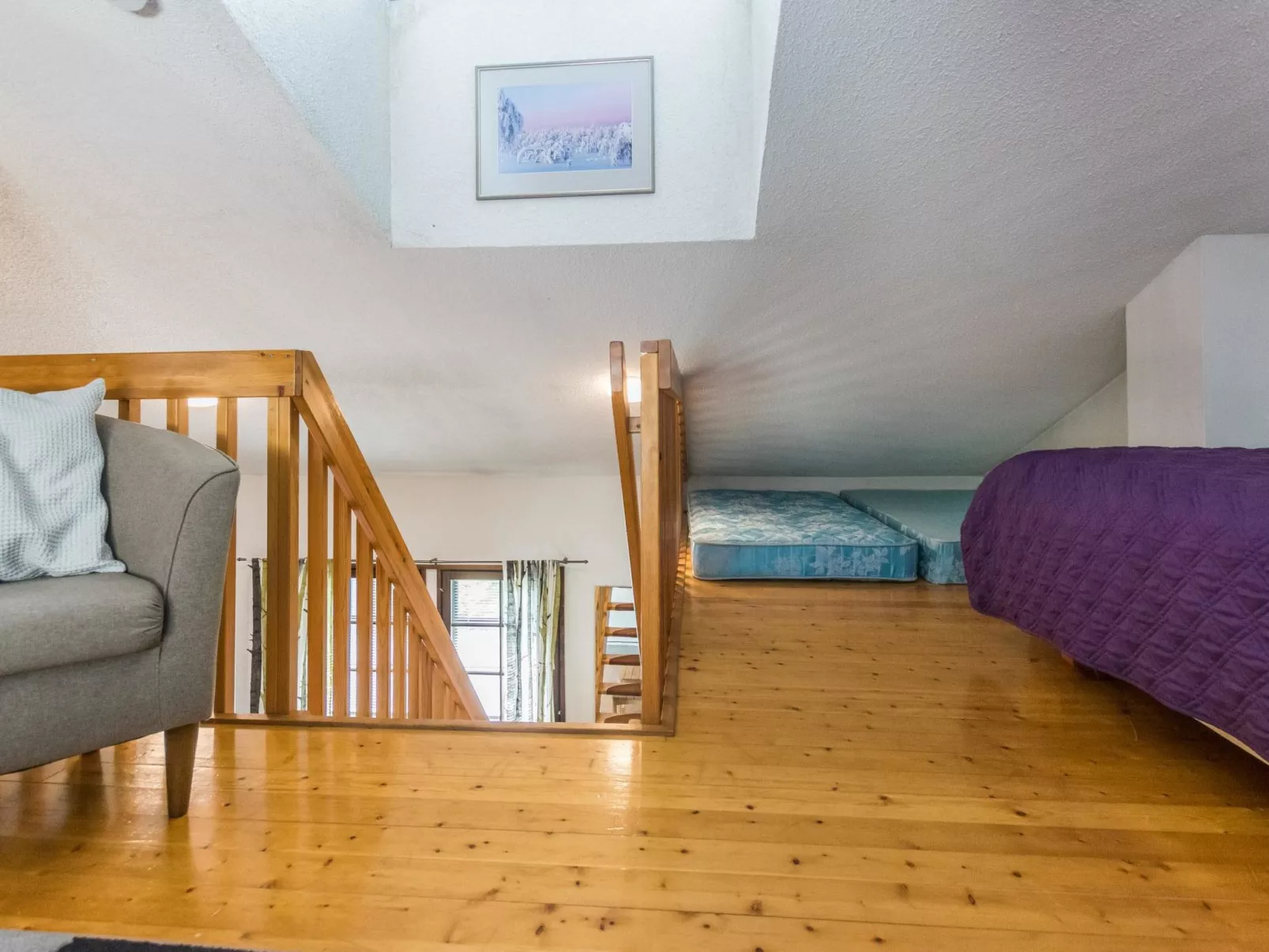 Saarihely b 9-Dedans