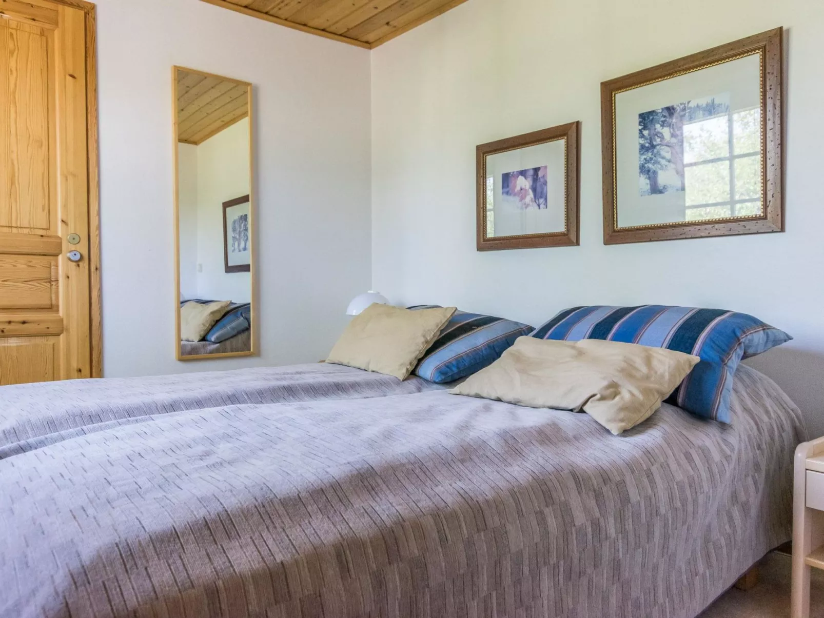 Teerenpesue e 37-Inside